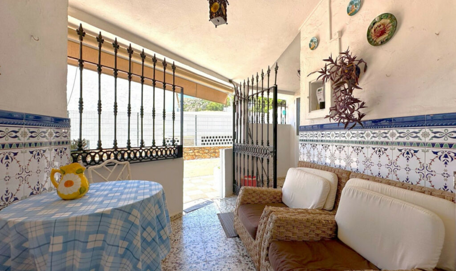 Resale - House -
Manilva