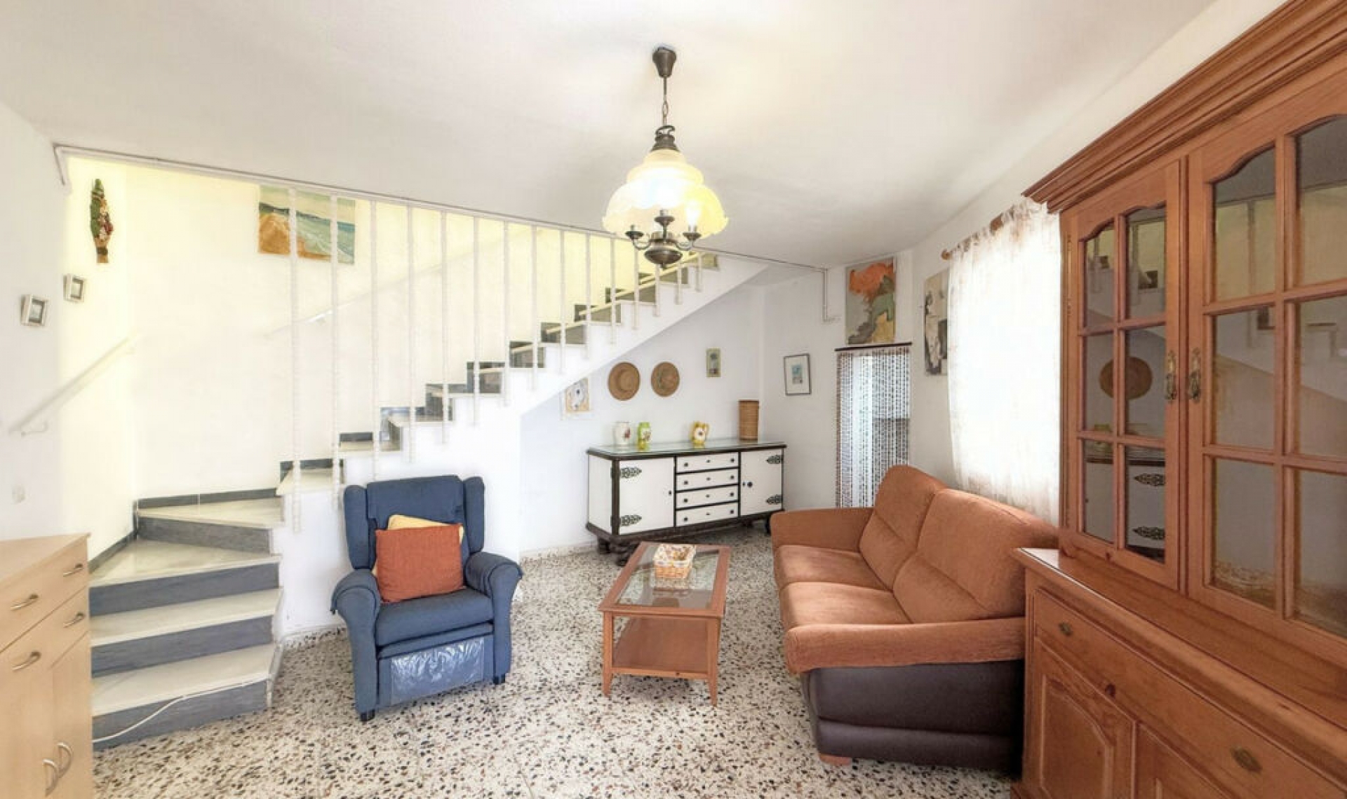 Resale - House -
Manilva