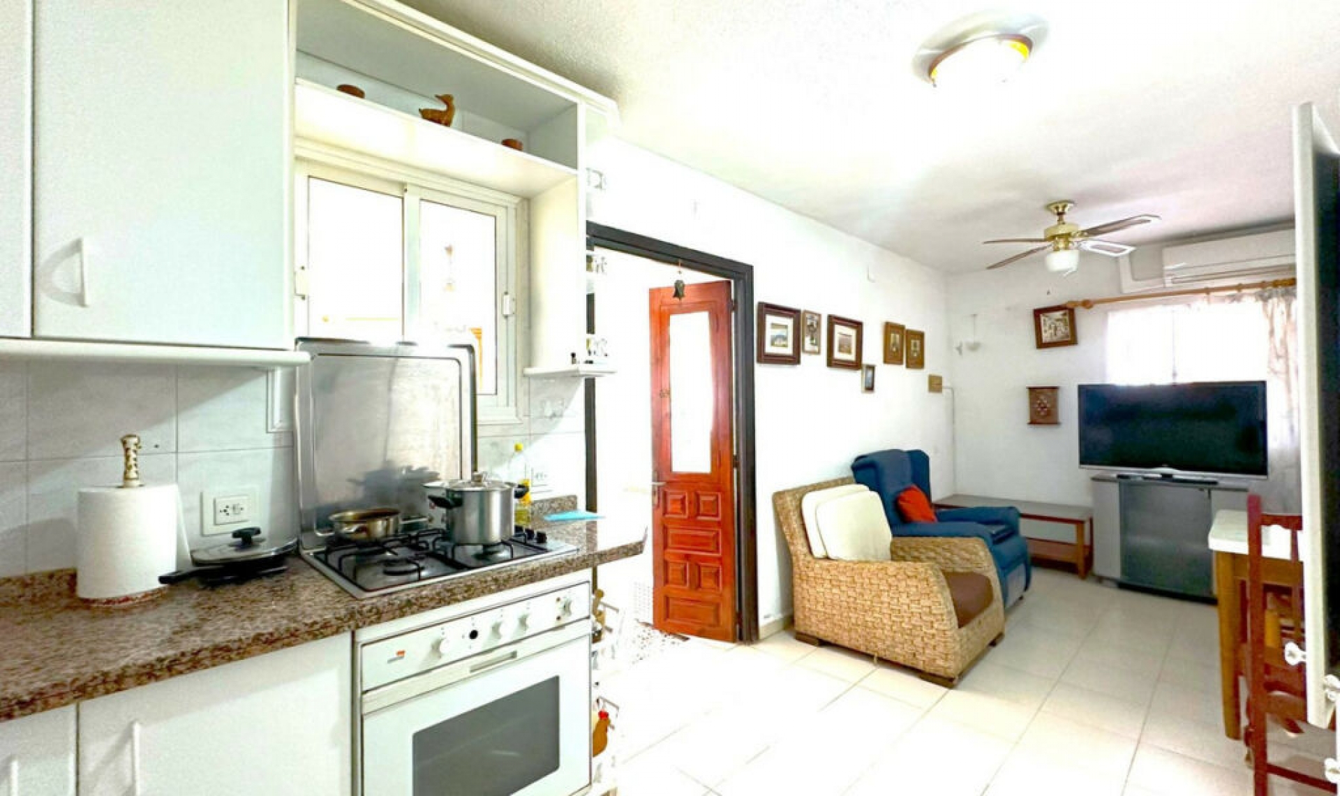 Resale - House -
Manilva