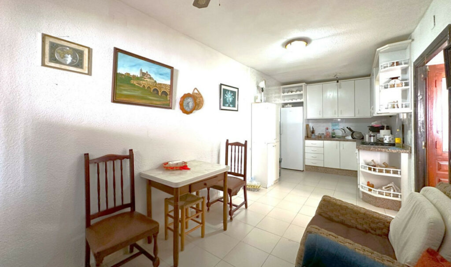 Resale - House -
Manilva