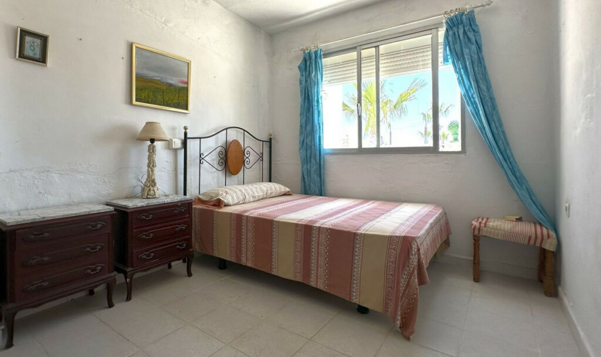 Resale - House -
Manilva