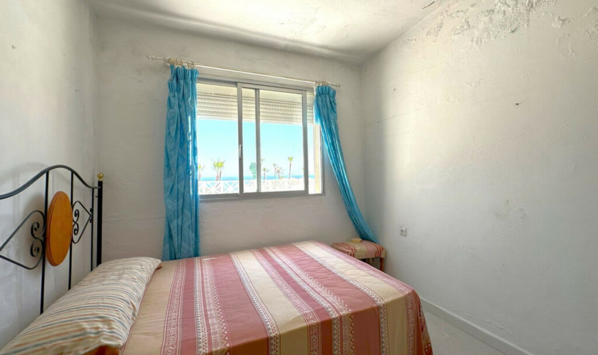 Resale - House -
Manilva