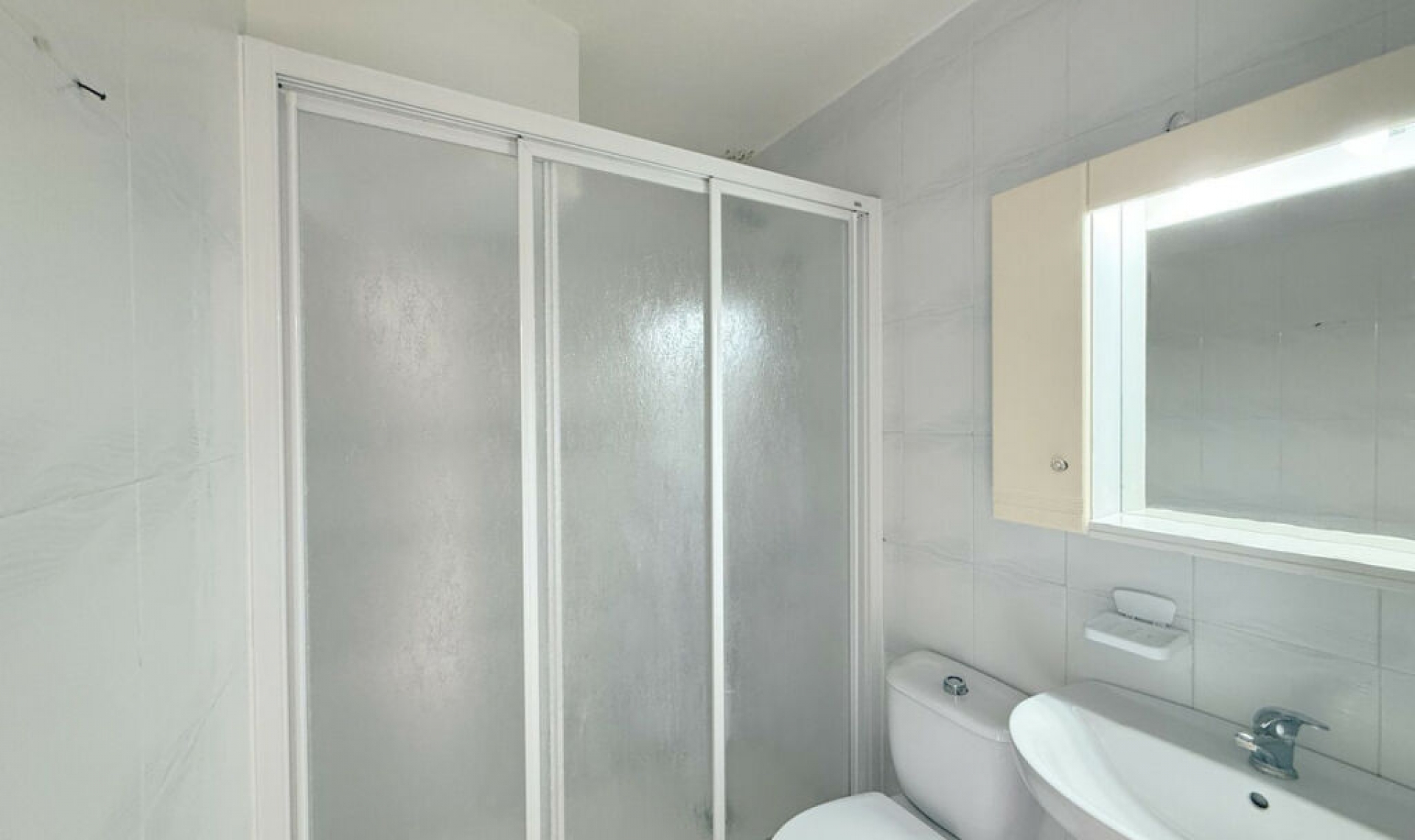 Resale - House -
Manilva