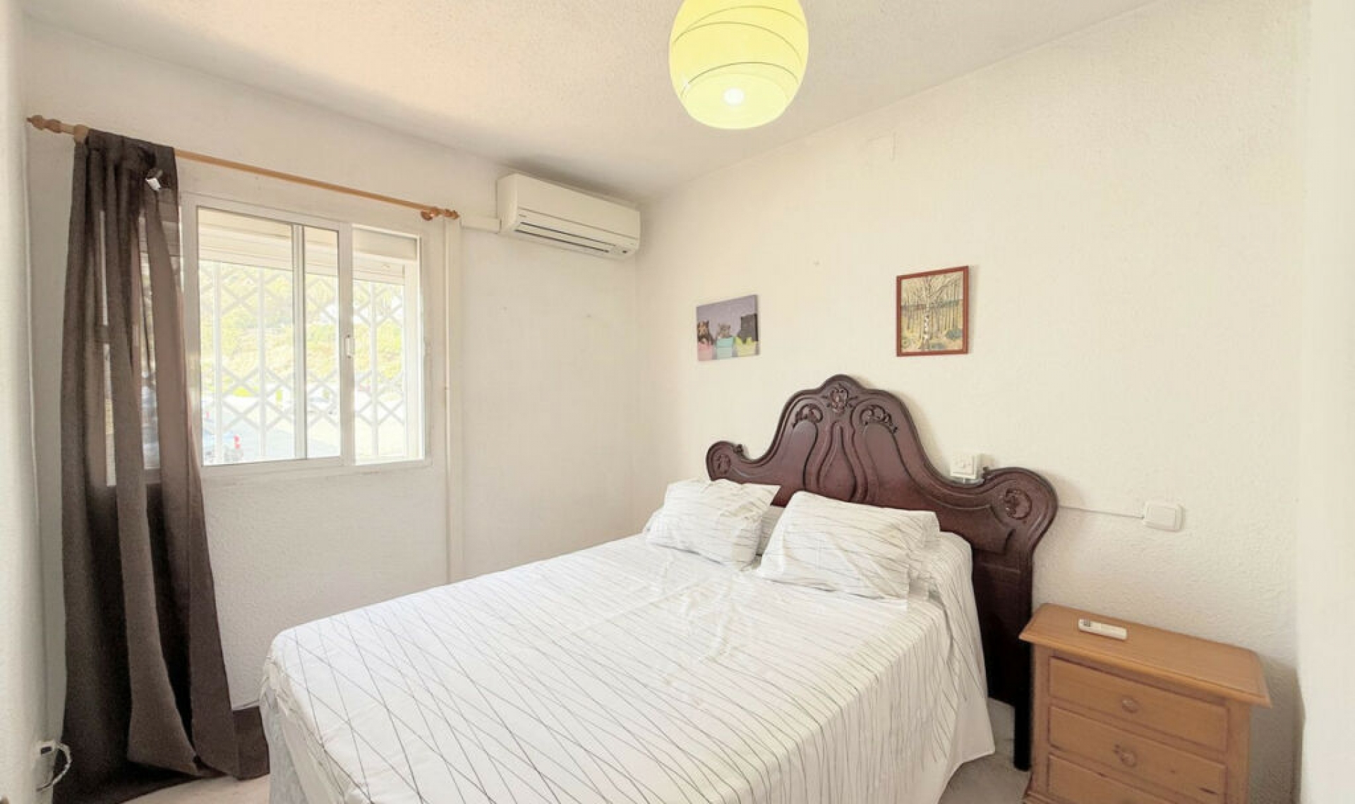 Resale - House -
Manilva