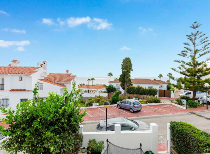 Resale - House -
Manilva