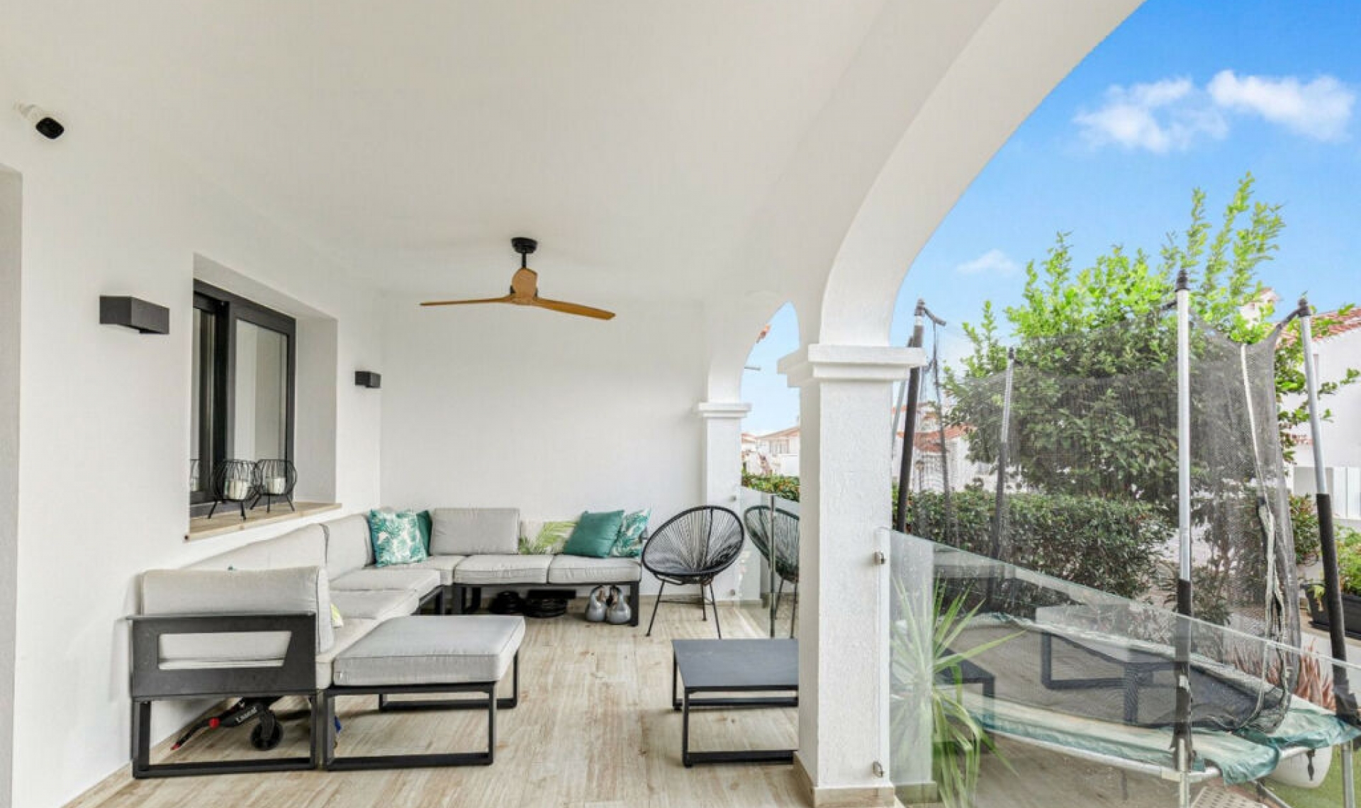 Resale - House -
Manilva