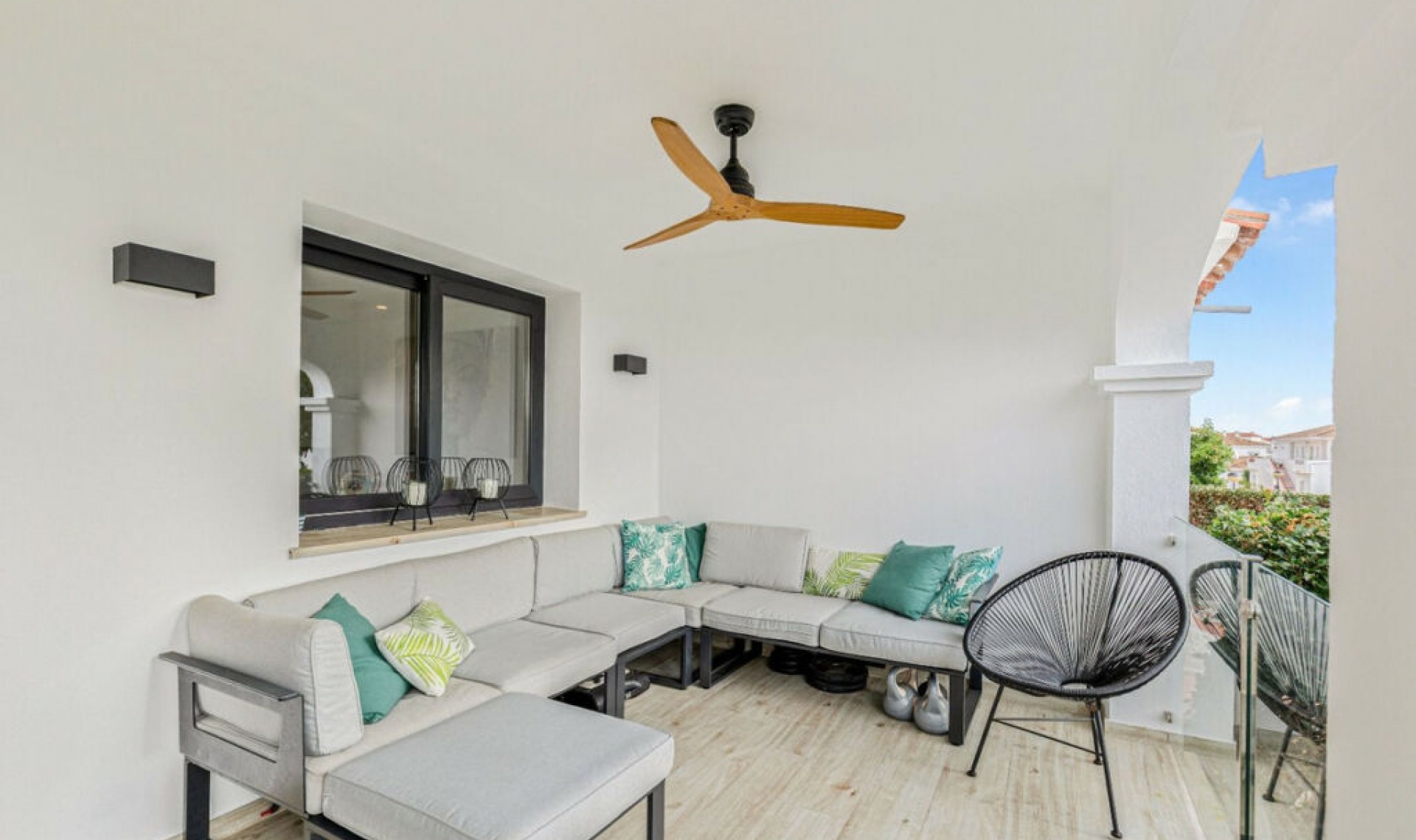 Resale - House -
Manilva