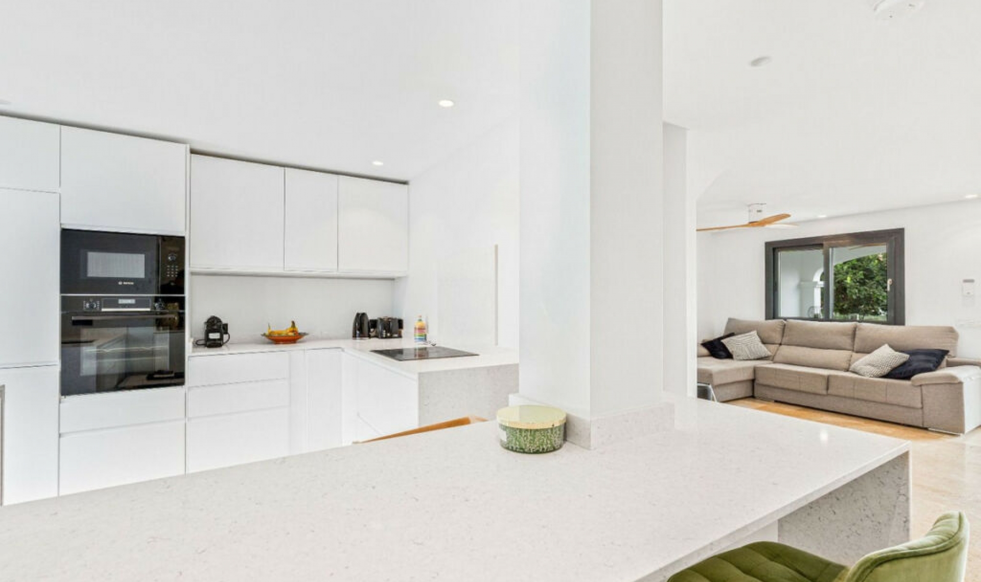 Resale - House -
Manilva