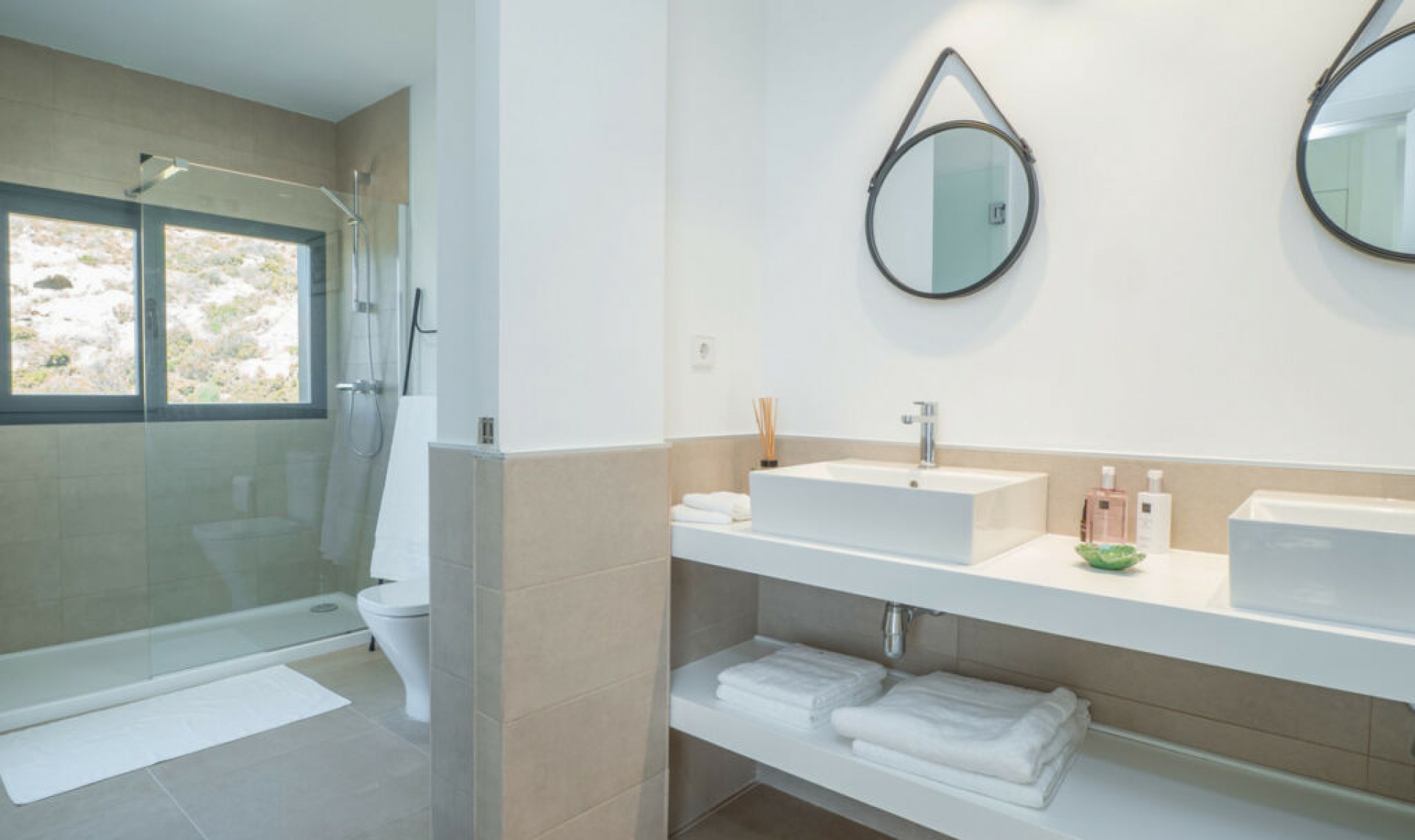 Resale - House -
Manilva