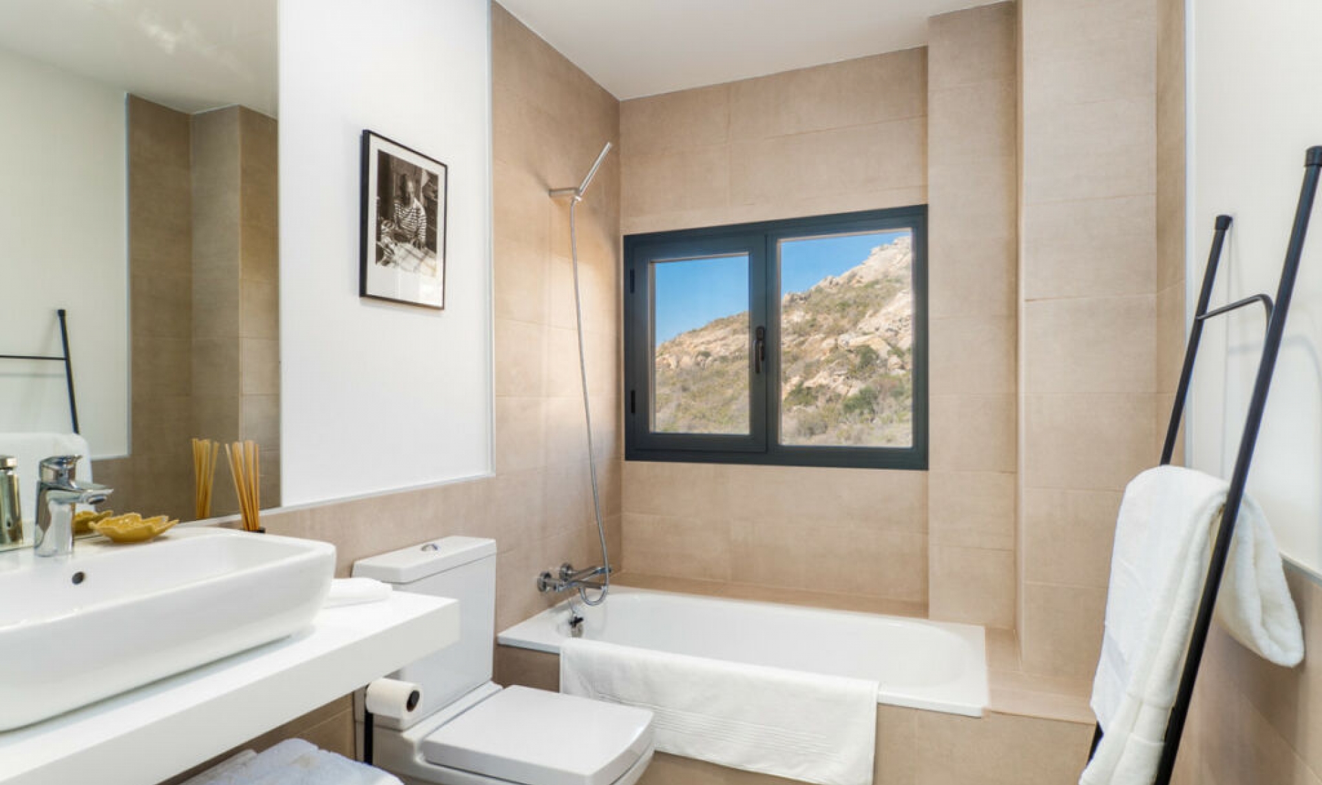 Resale - House -
Manilva