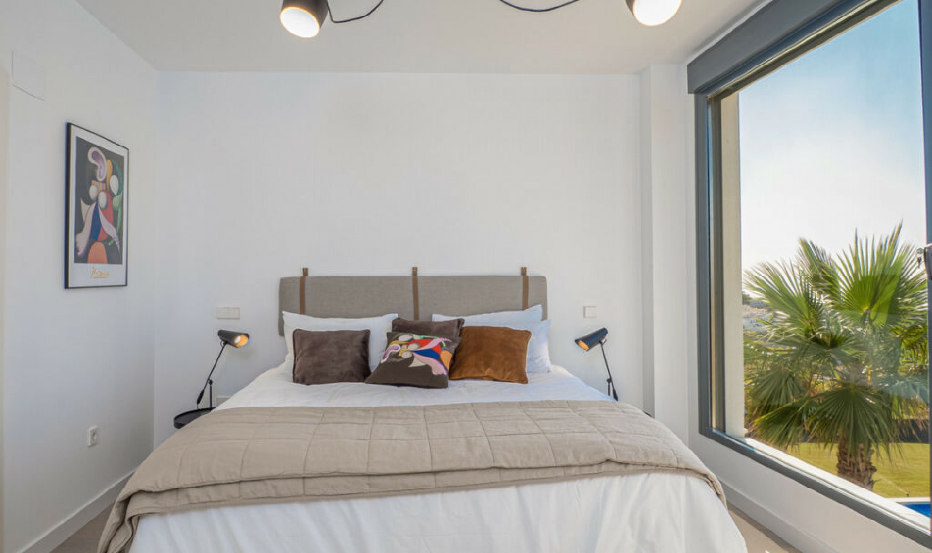 Resale - House -
Manilva