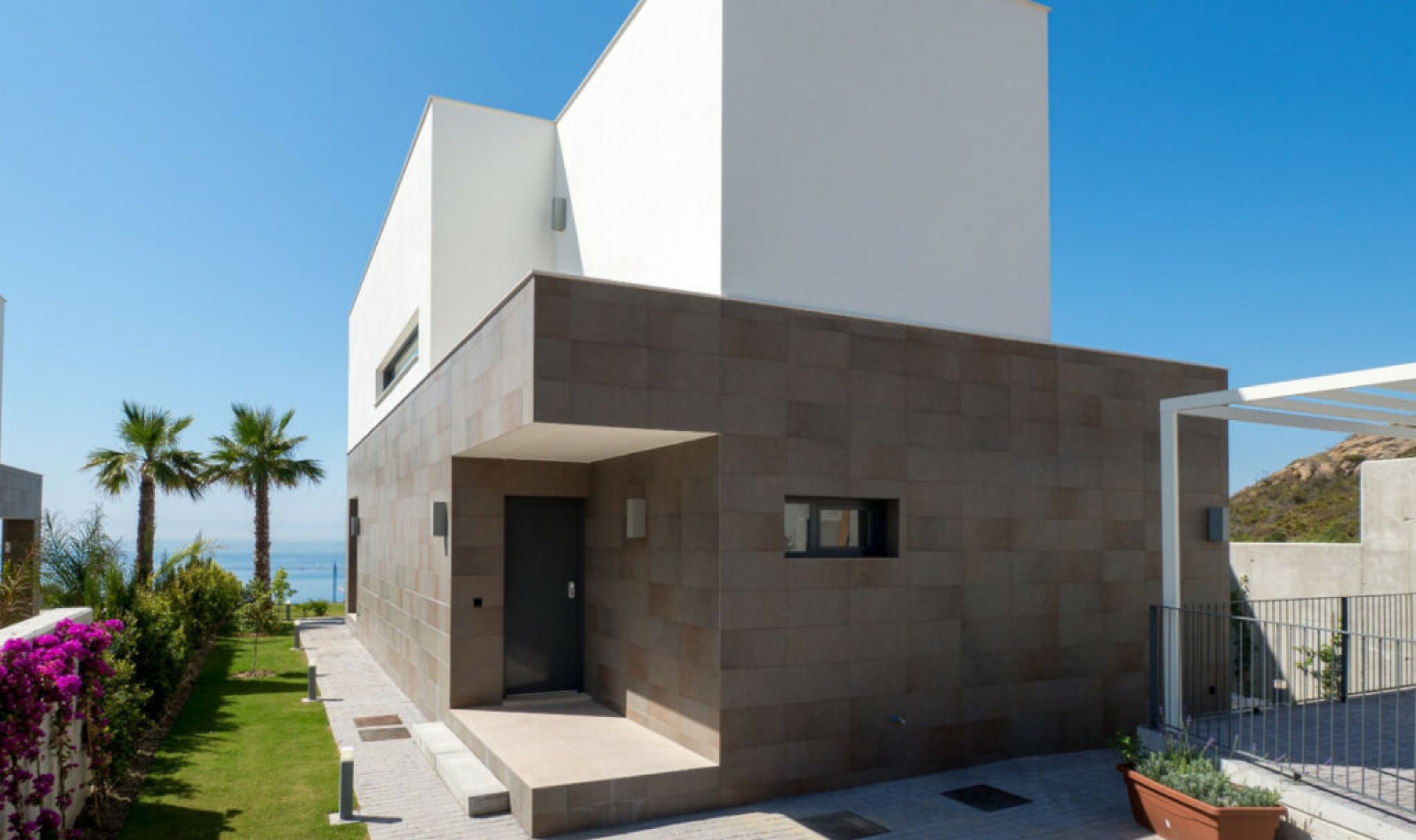 Resale - House -
Manilva