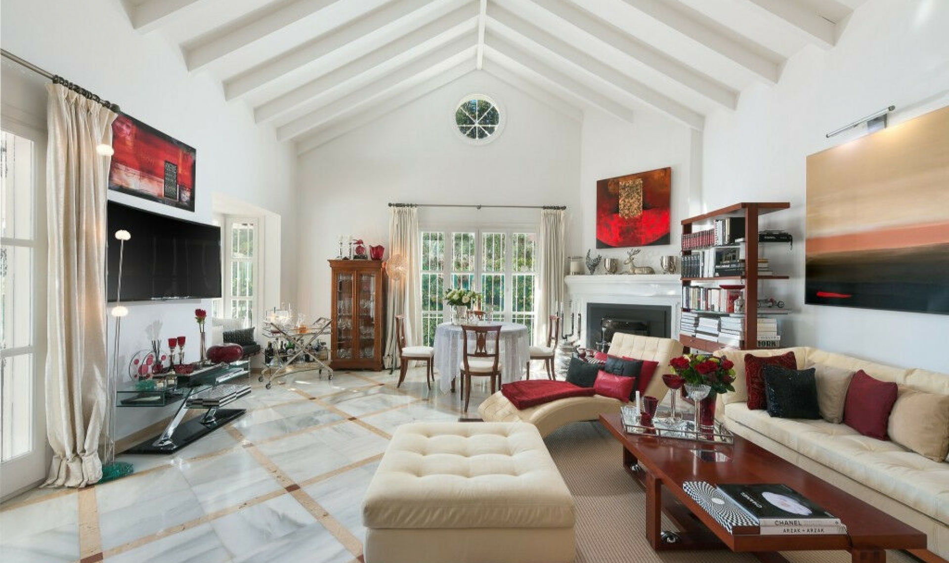 Resale - House -
Marbella