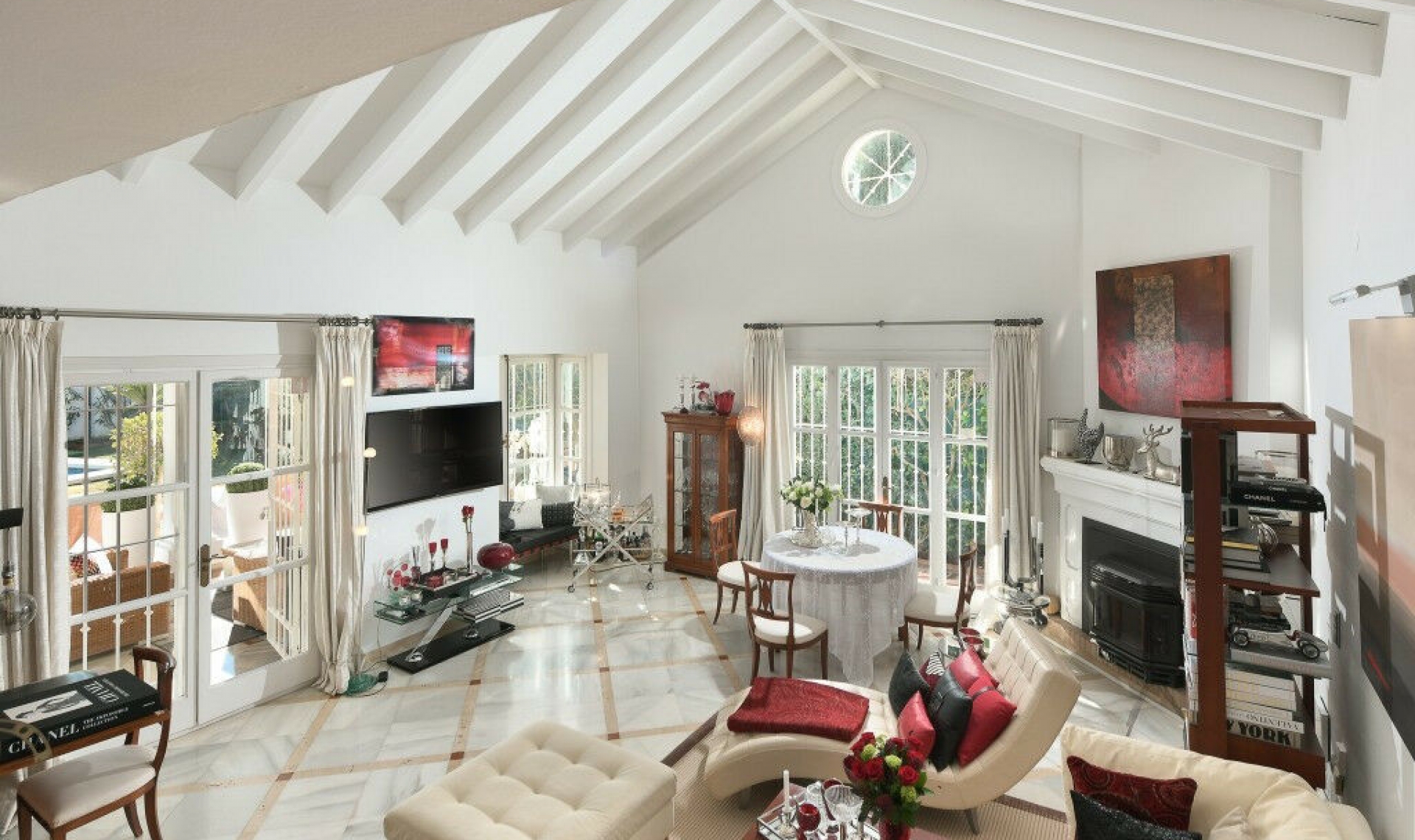 Resale - House -
Marbella