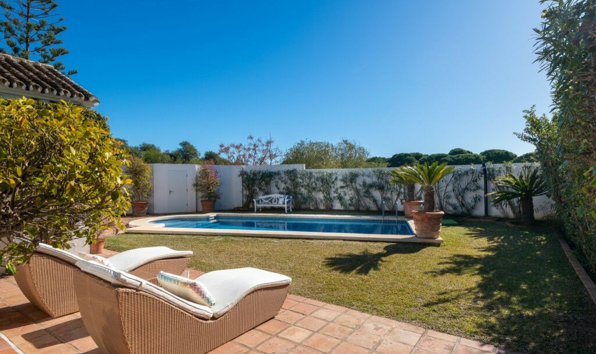 Resale - House -
Marbella