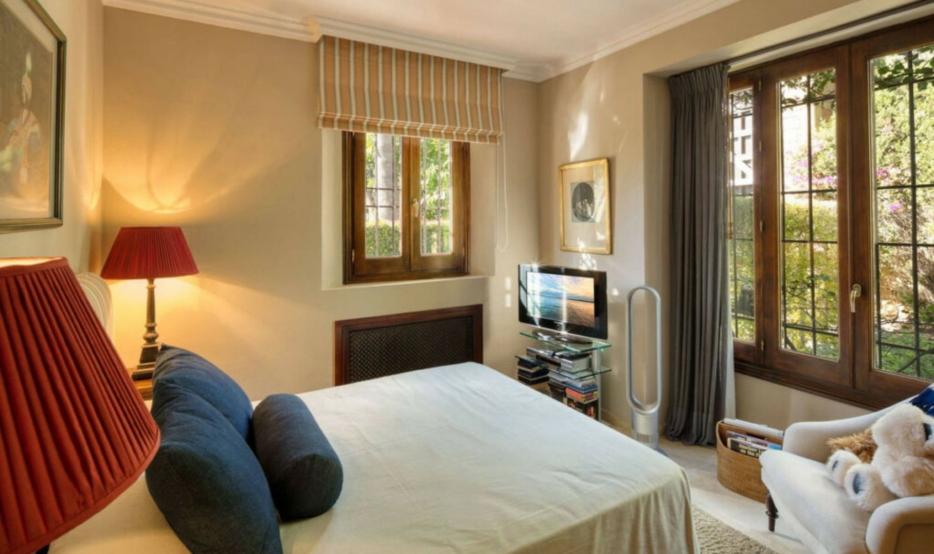 Resale - House -
Marbella