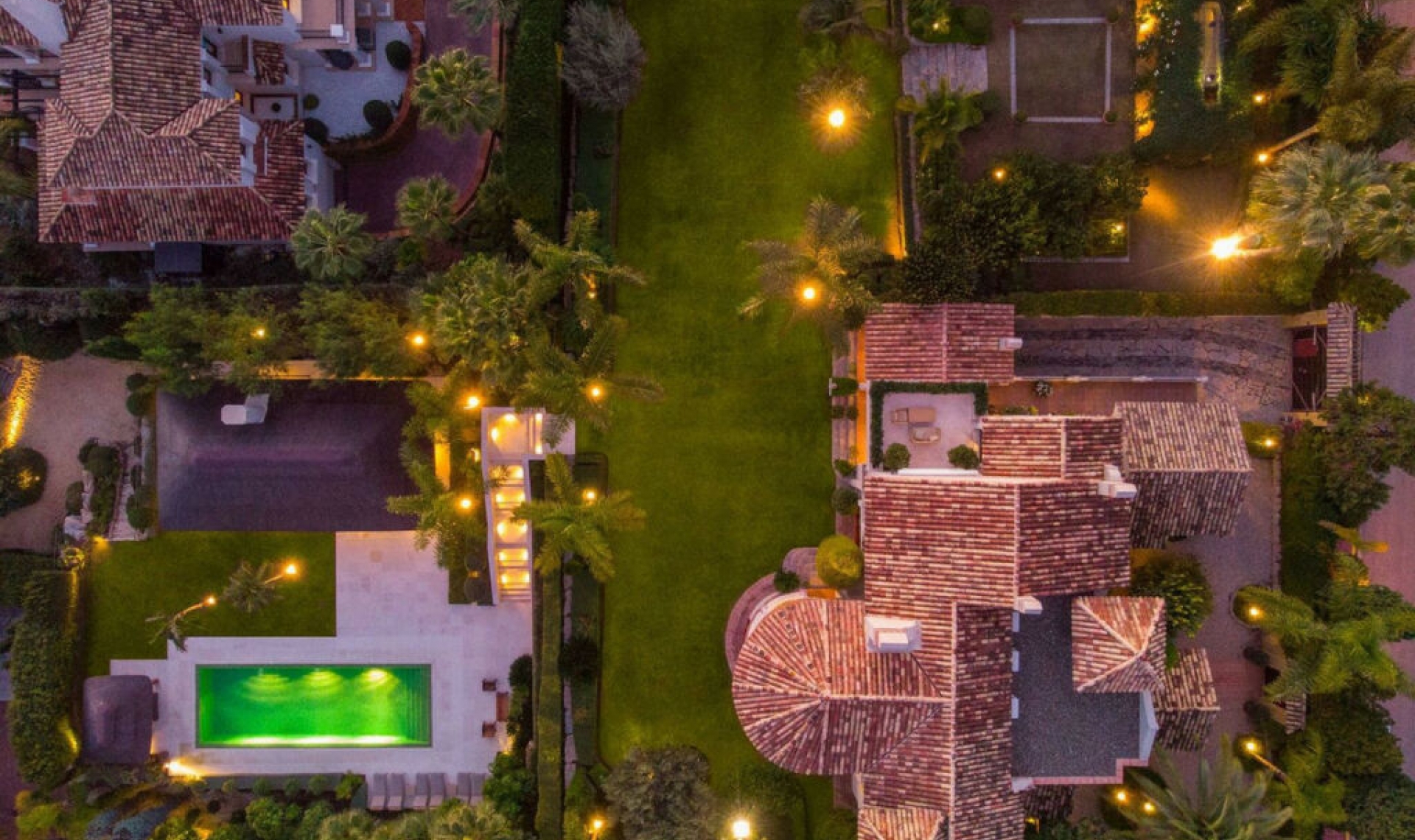 Resale - House -
Marbella