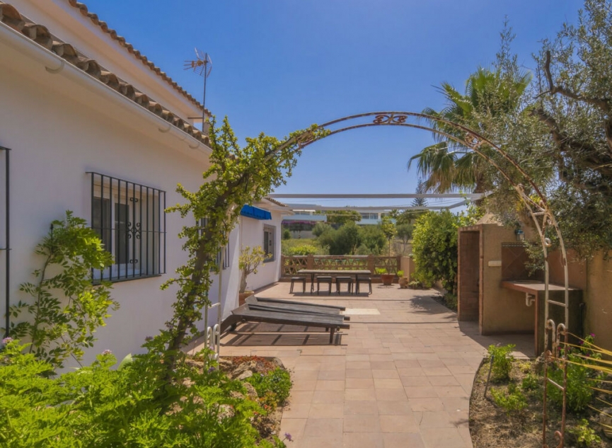 Resale - House -
Marbella