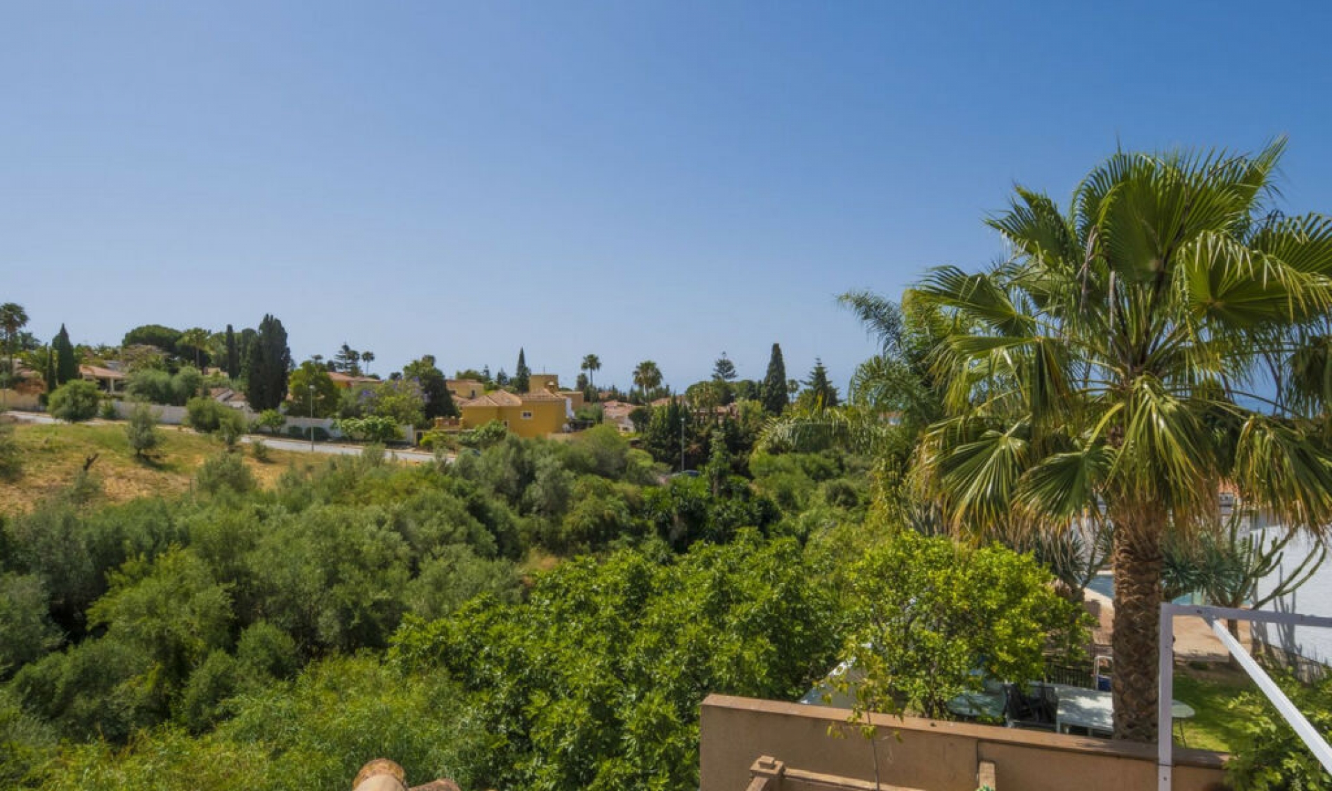 Resale - House -
Marbella