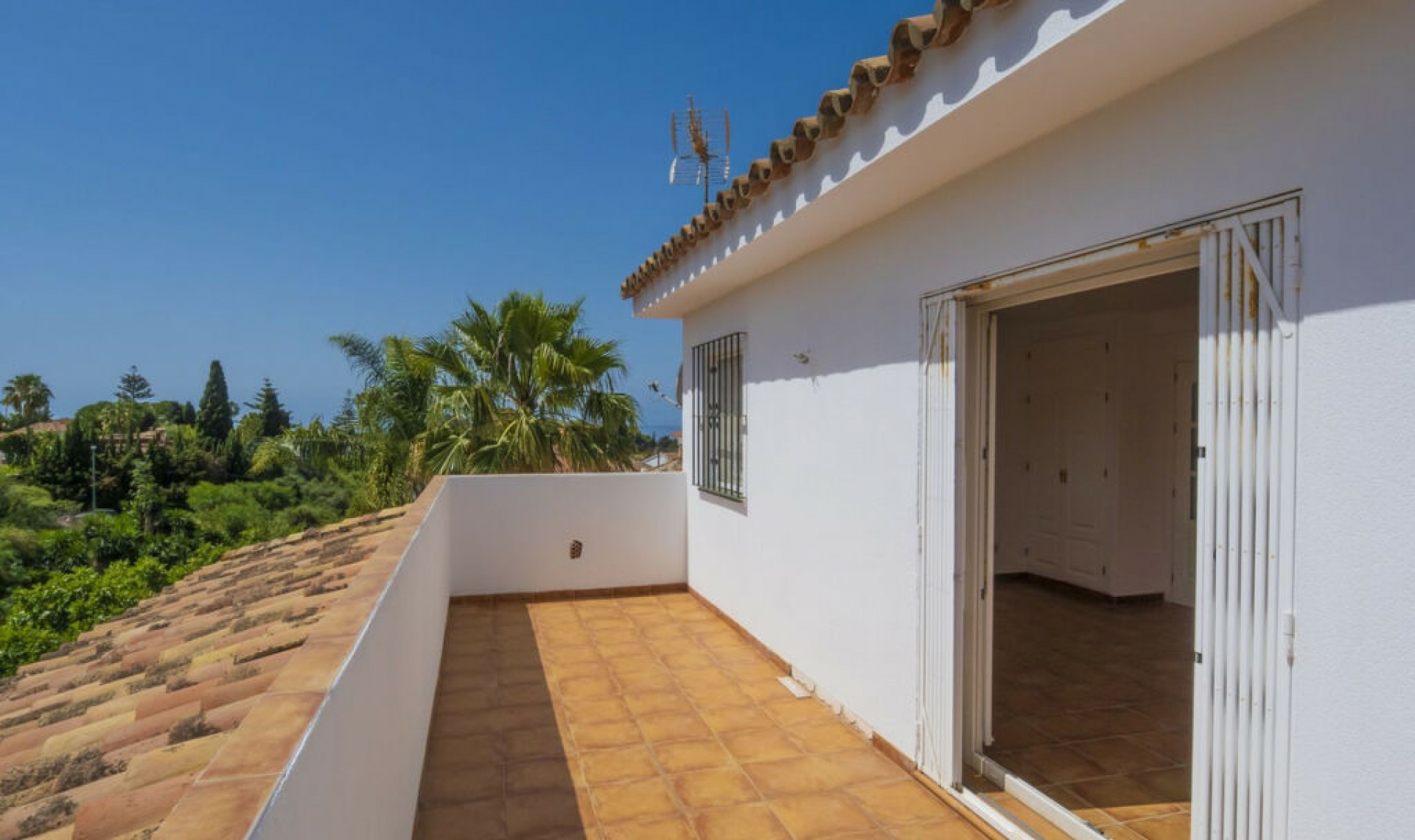 Resale - House -
Marbella