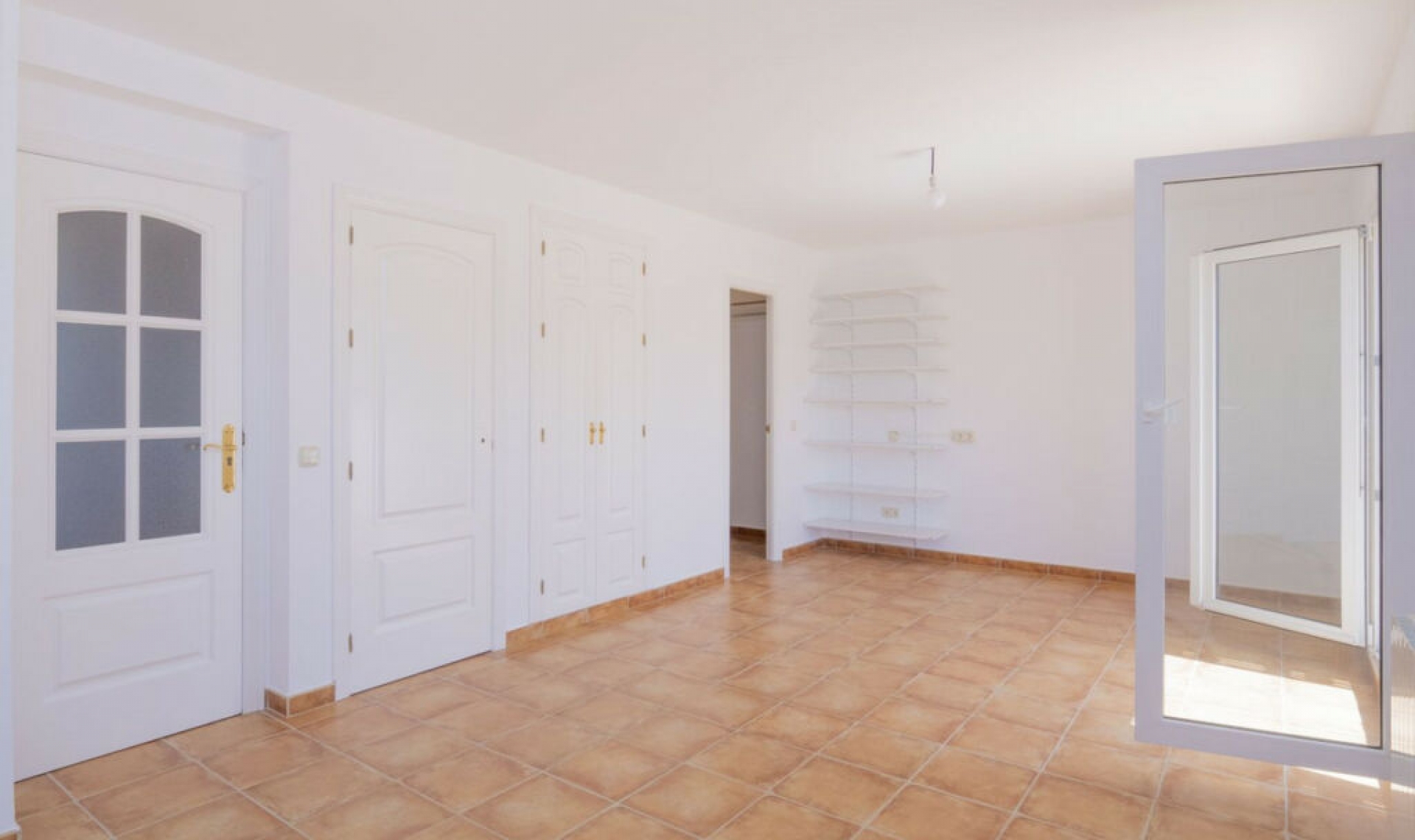 Resale - House -
Marbella