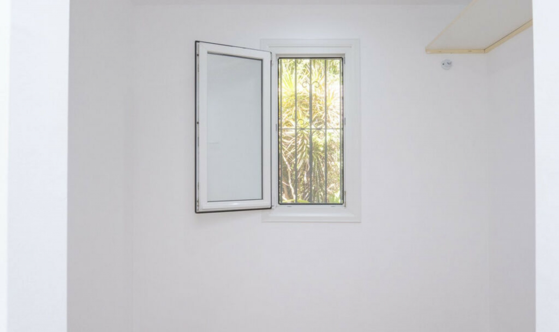 Resale - House -
Marbella