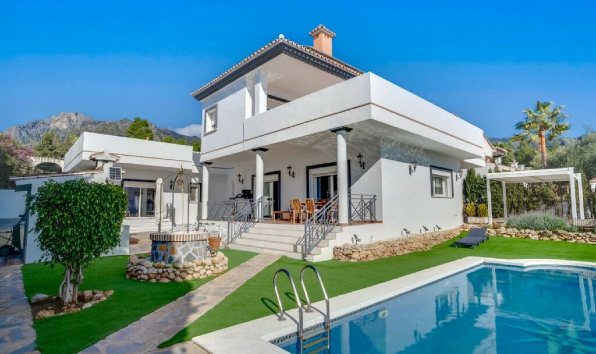 Resale - House -
Marbella