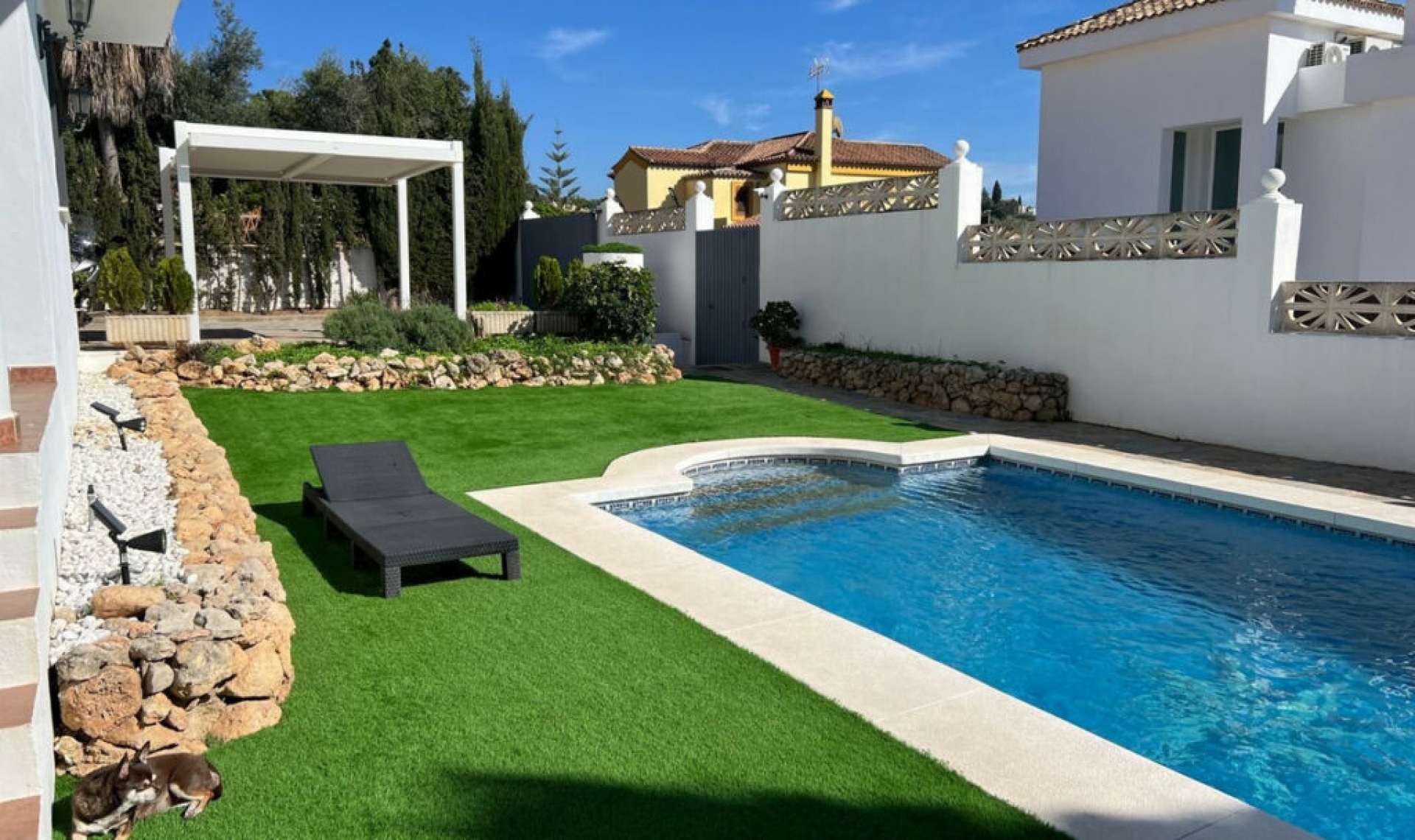 Resale - House -
Marbella