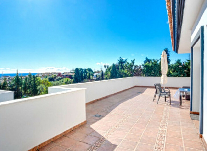 Resale - House -
Marbella