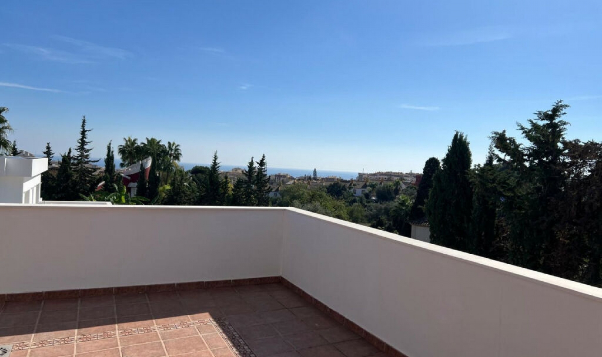 Resale - House -
Marbella