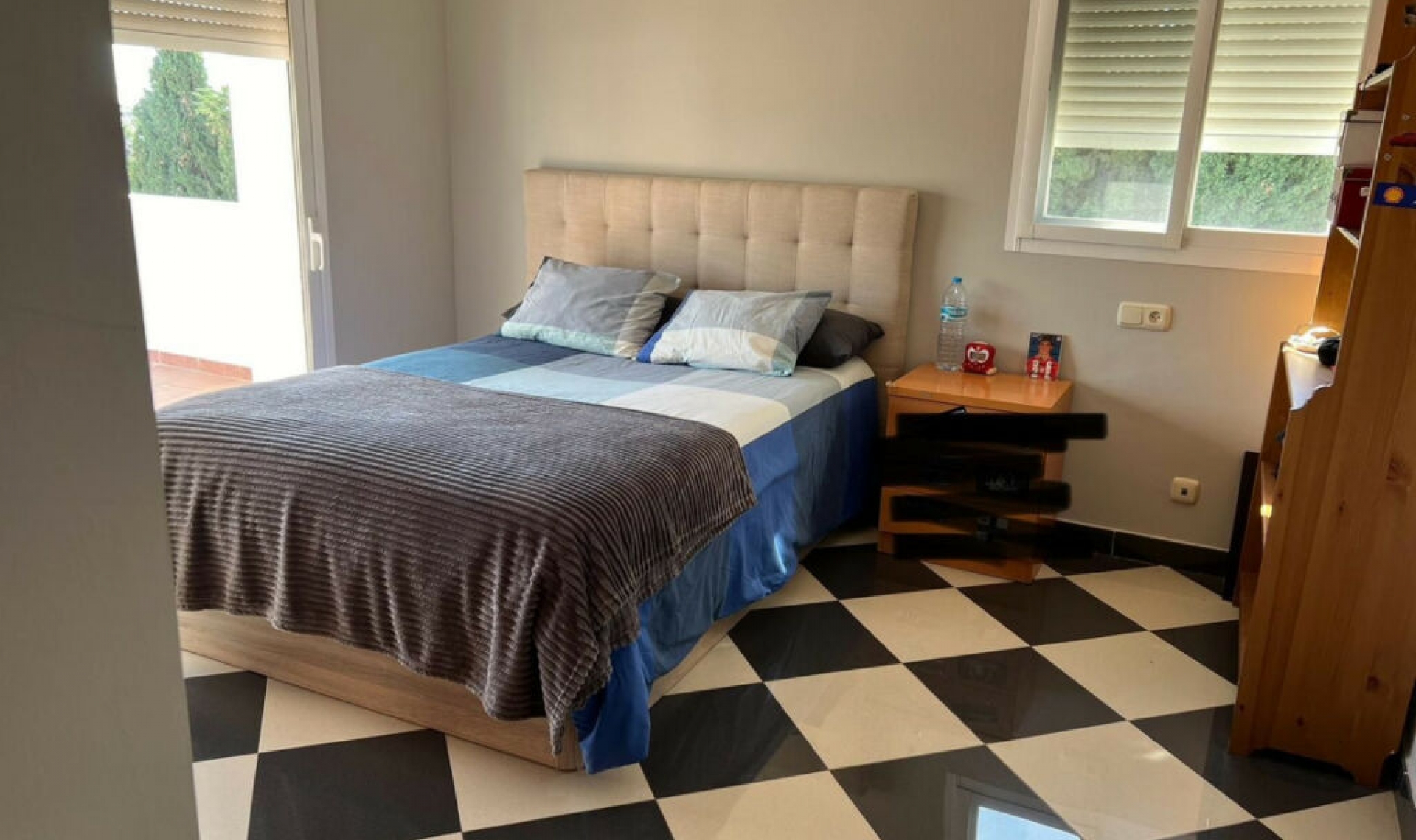 Resale - House -
Marbella