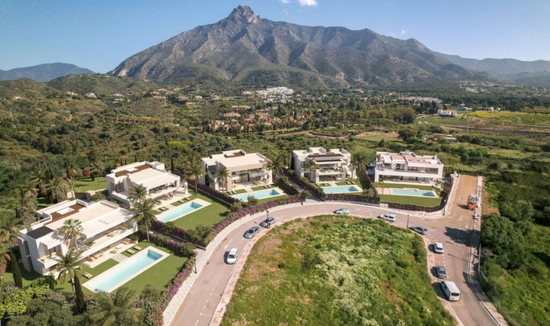 Resale - House -
Marbella
