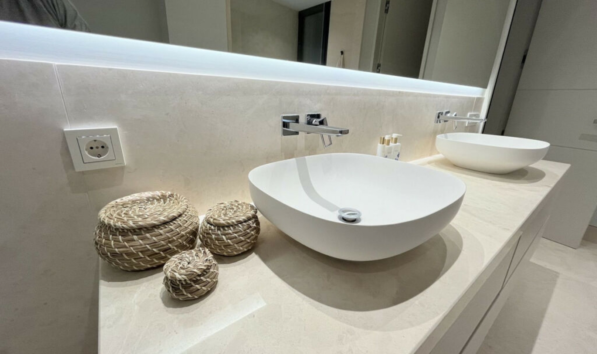 Resale - House -
Marbella