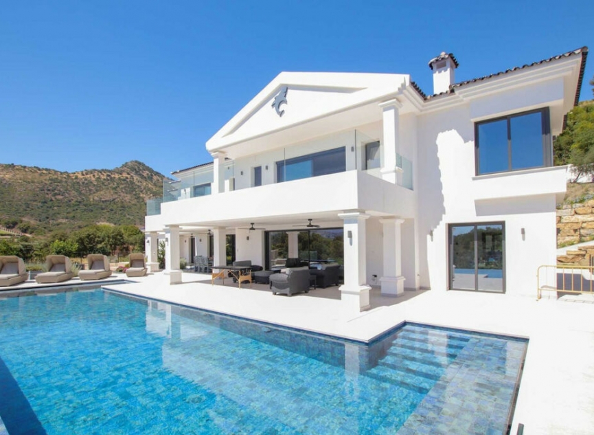 Resale - House -
Marbella