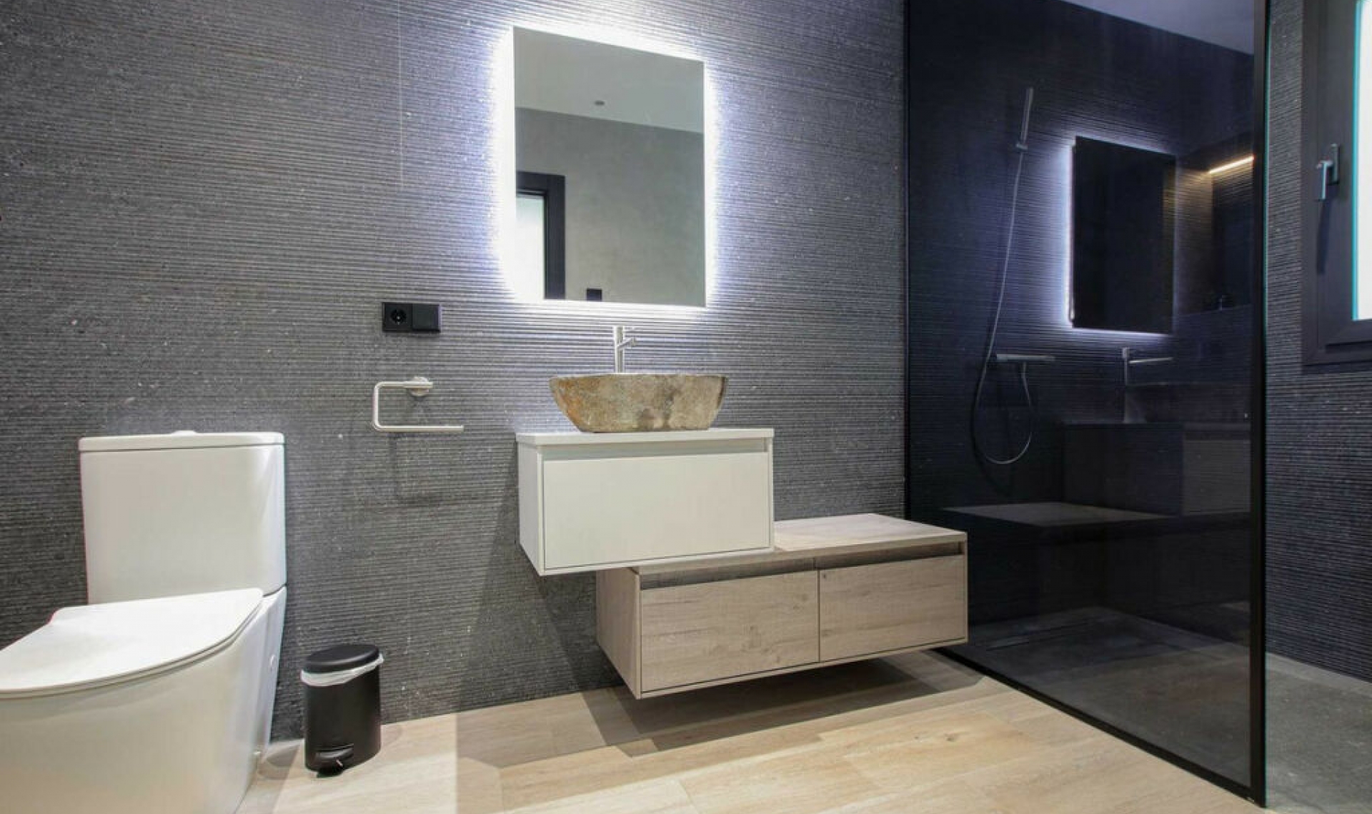 Resale - House -
Marbella