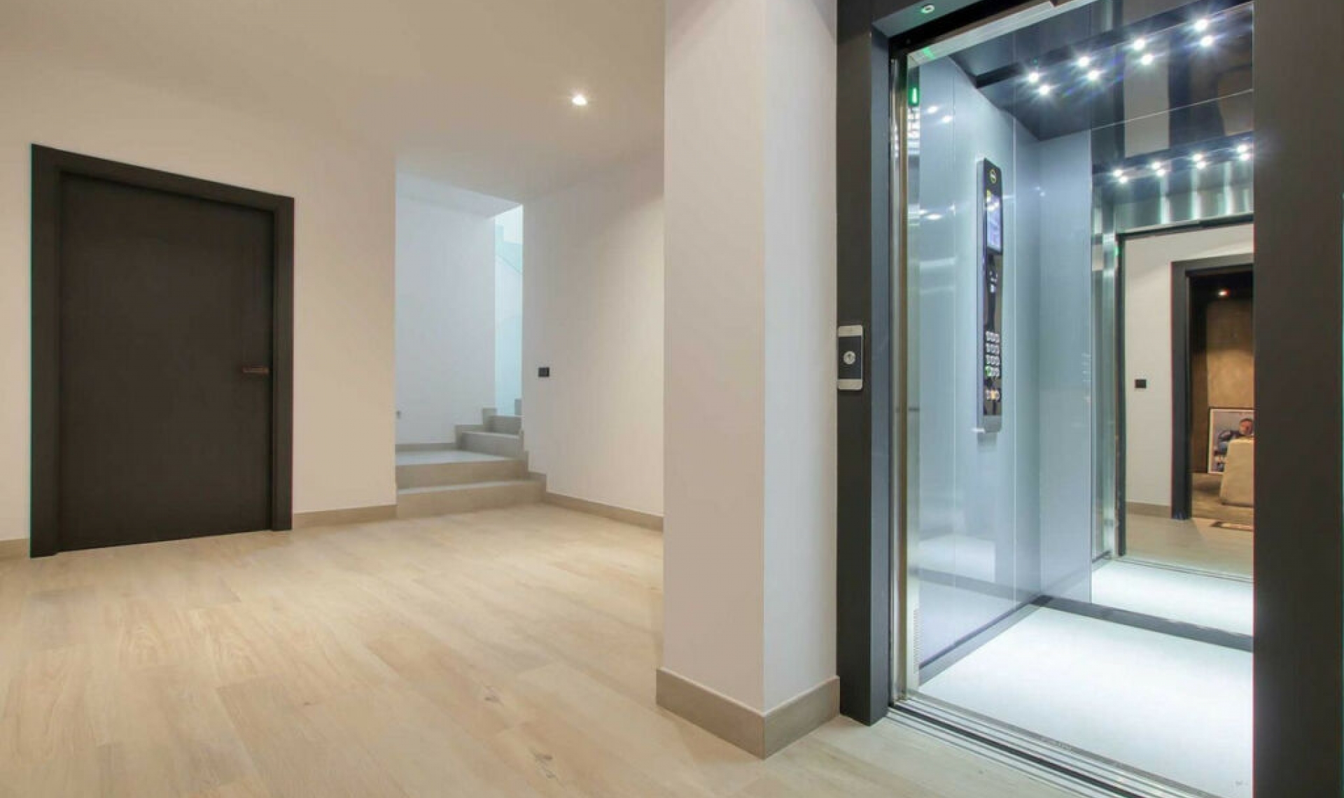 Resale - House -
Marbella