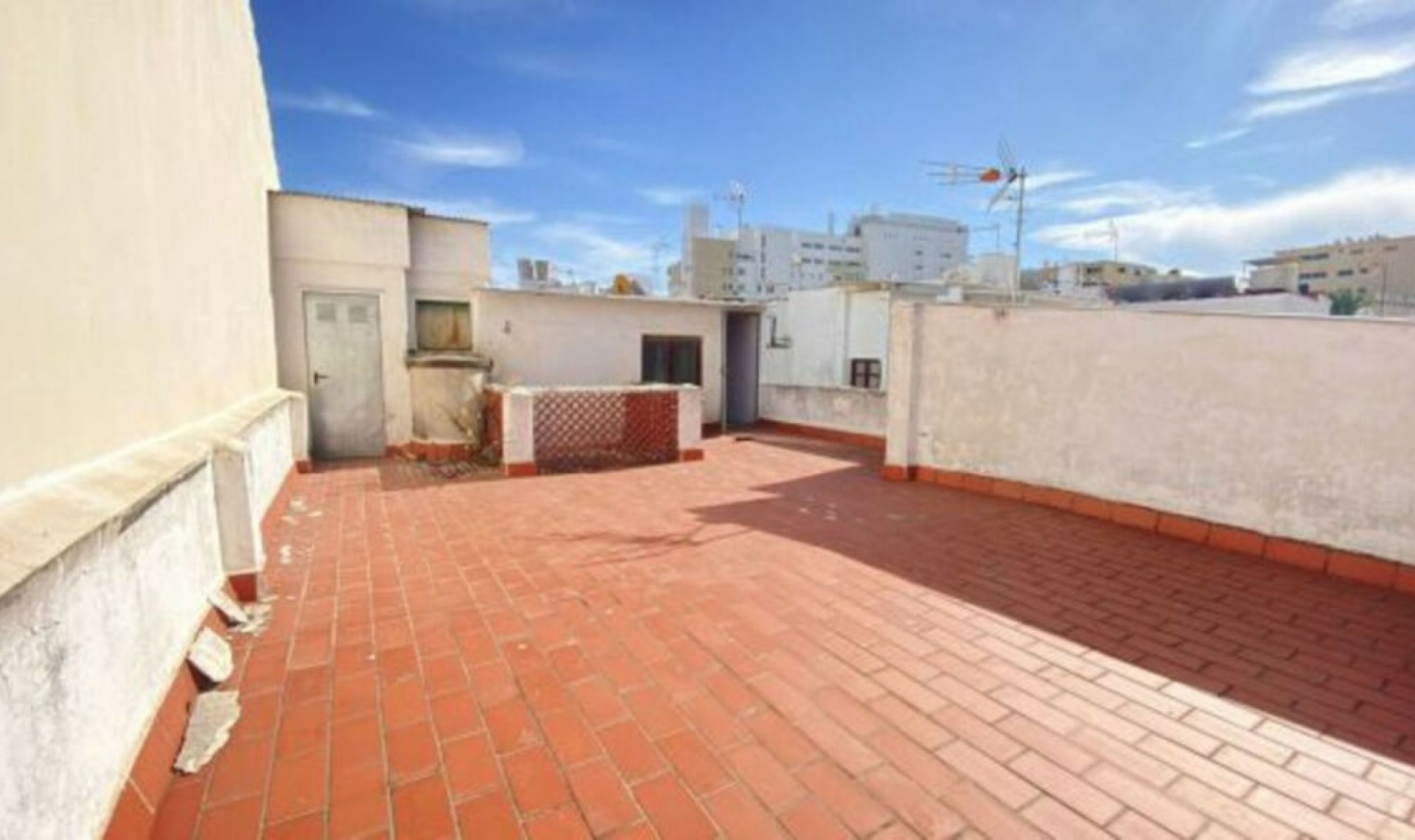 Resale - House -
Marbella