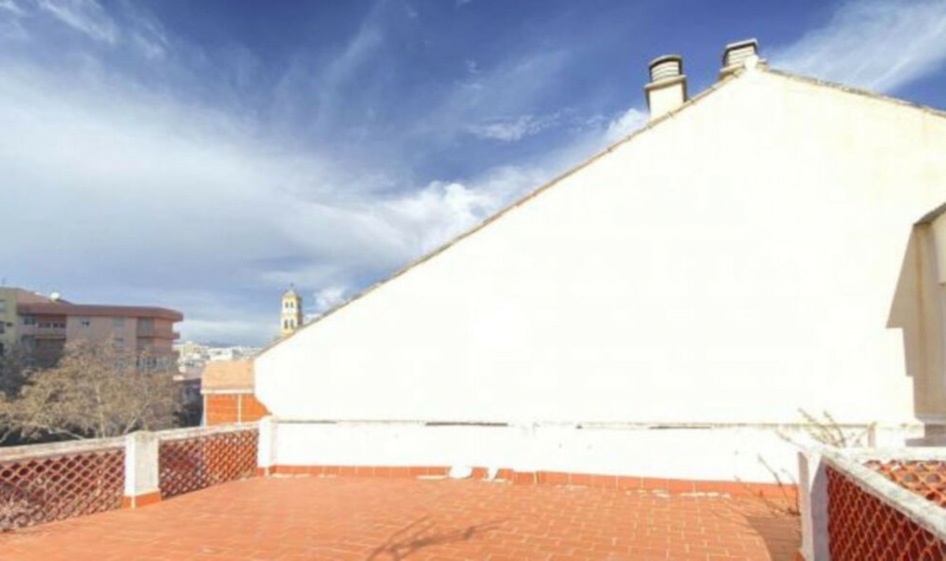 Resale - House -
Marbella