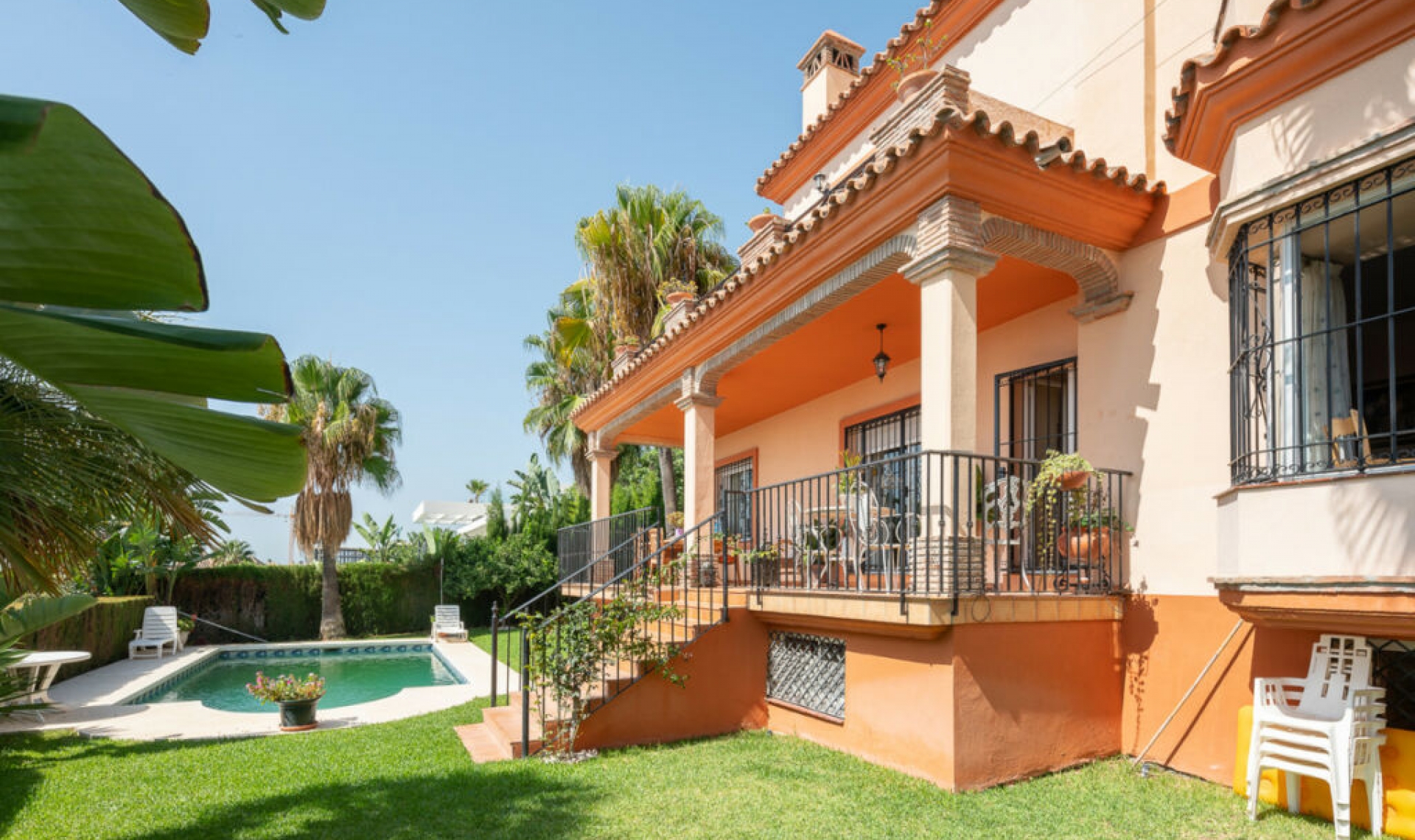 Resale - House -
Marbella