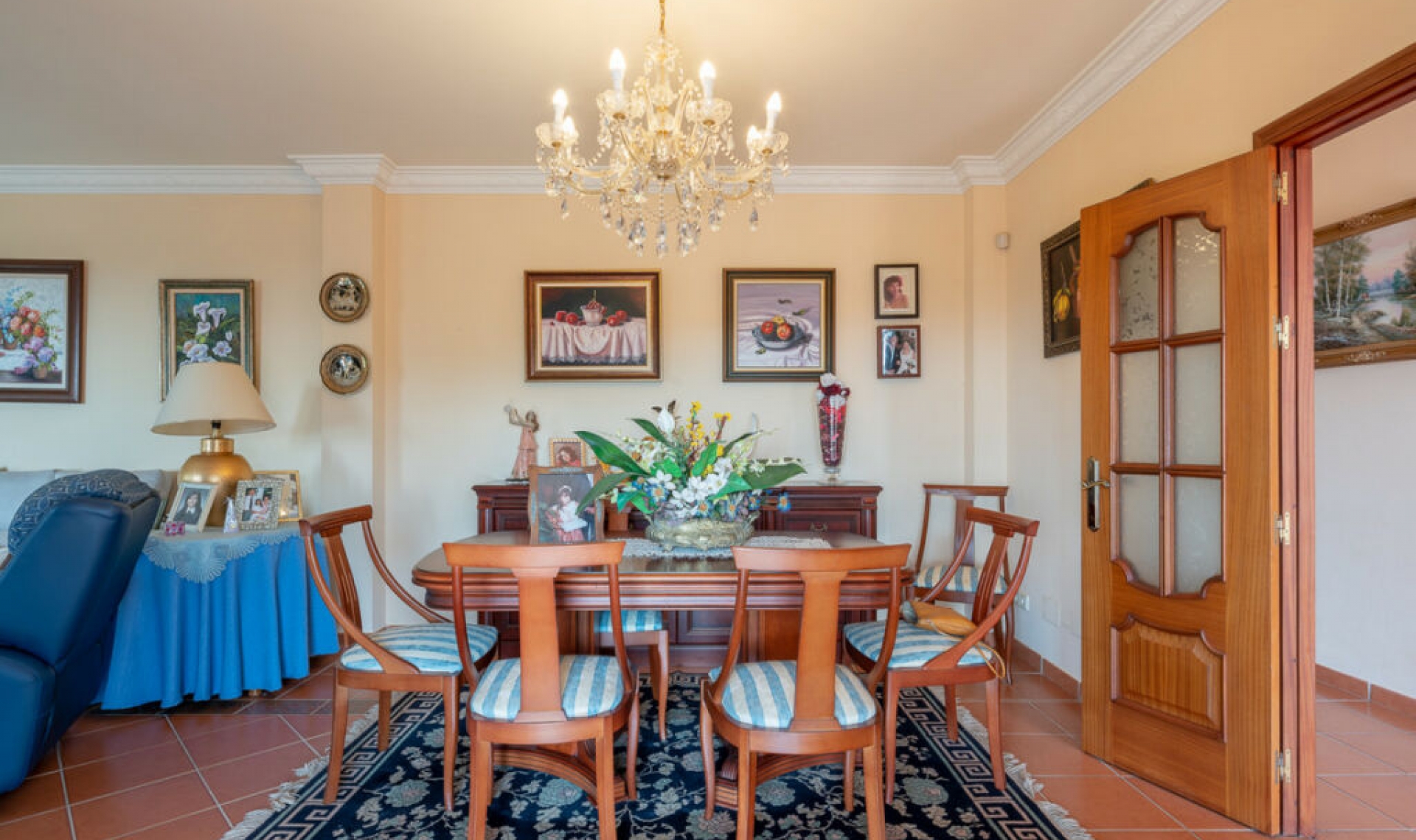 Resale - House -
Marbella