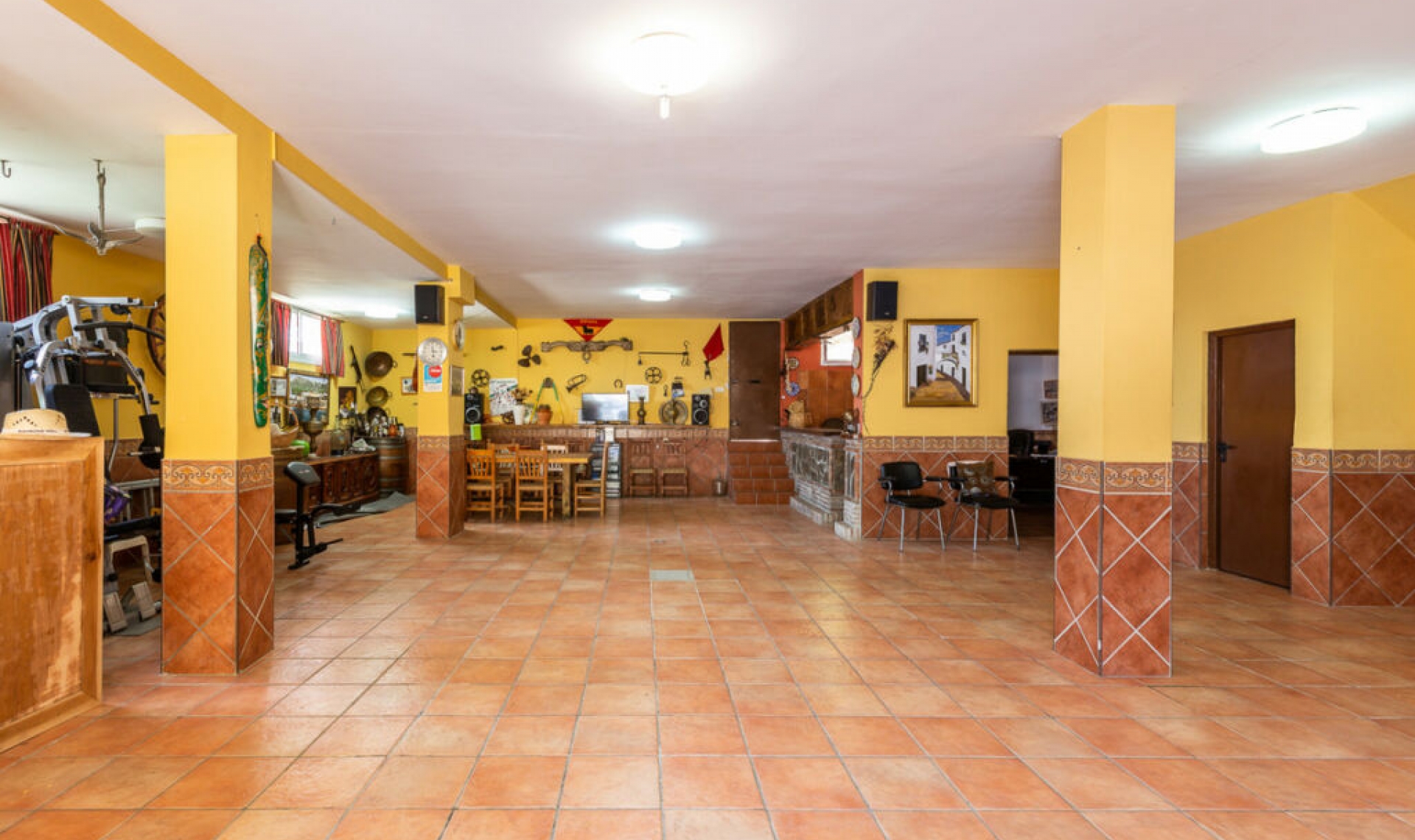 Resale - House -
Marbella