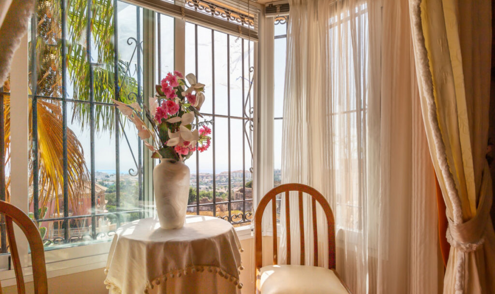 Resale - House -
Marbella