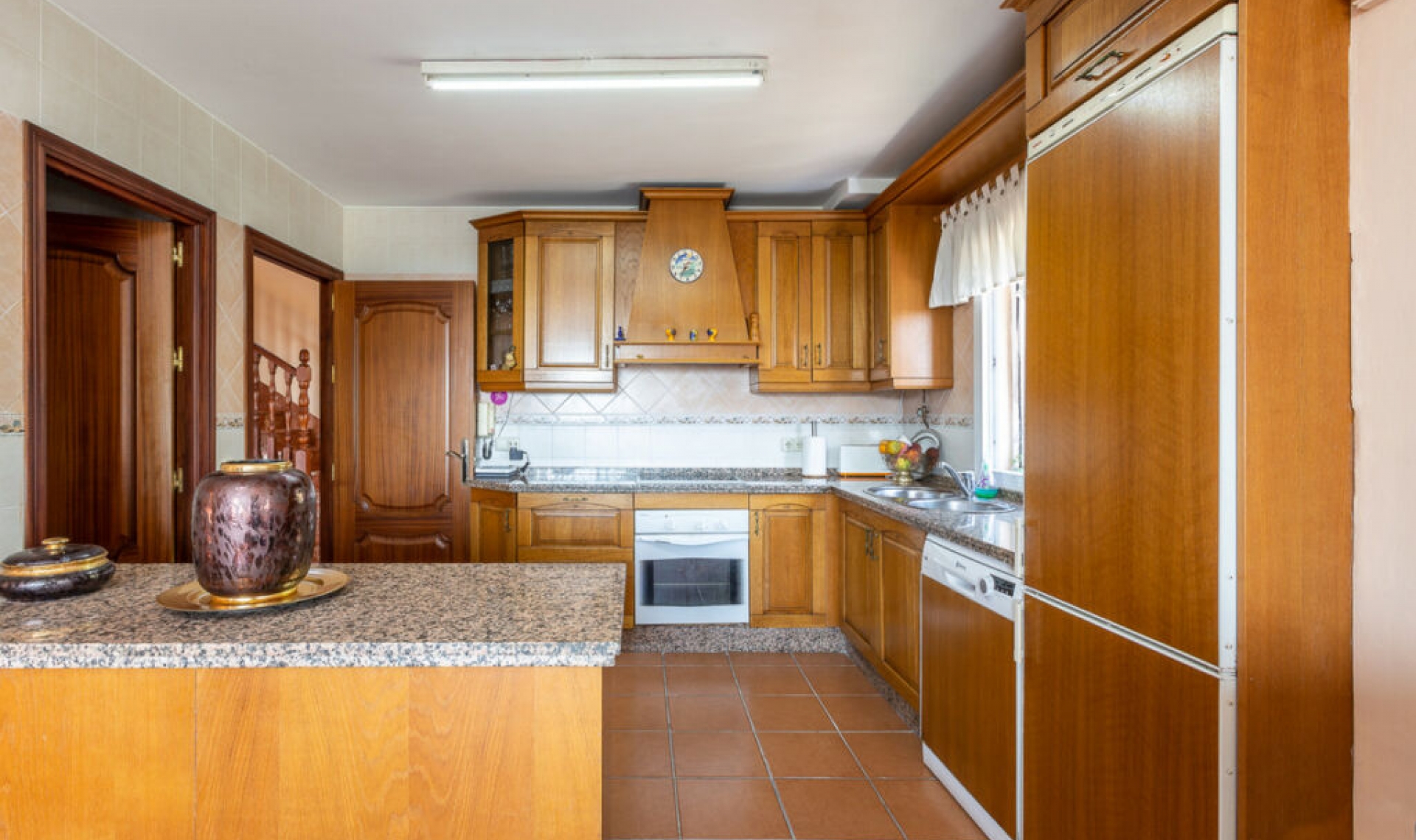 Resale - House -
Marbella