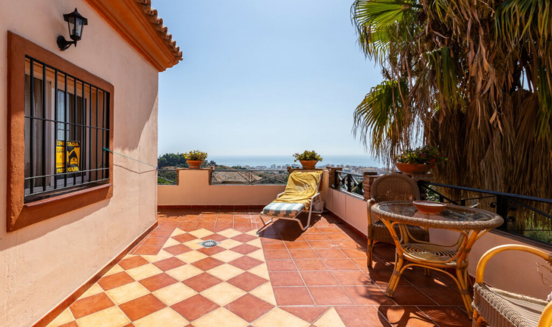 Resale - House -
Marbella