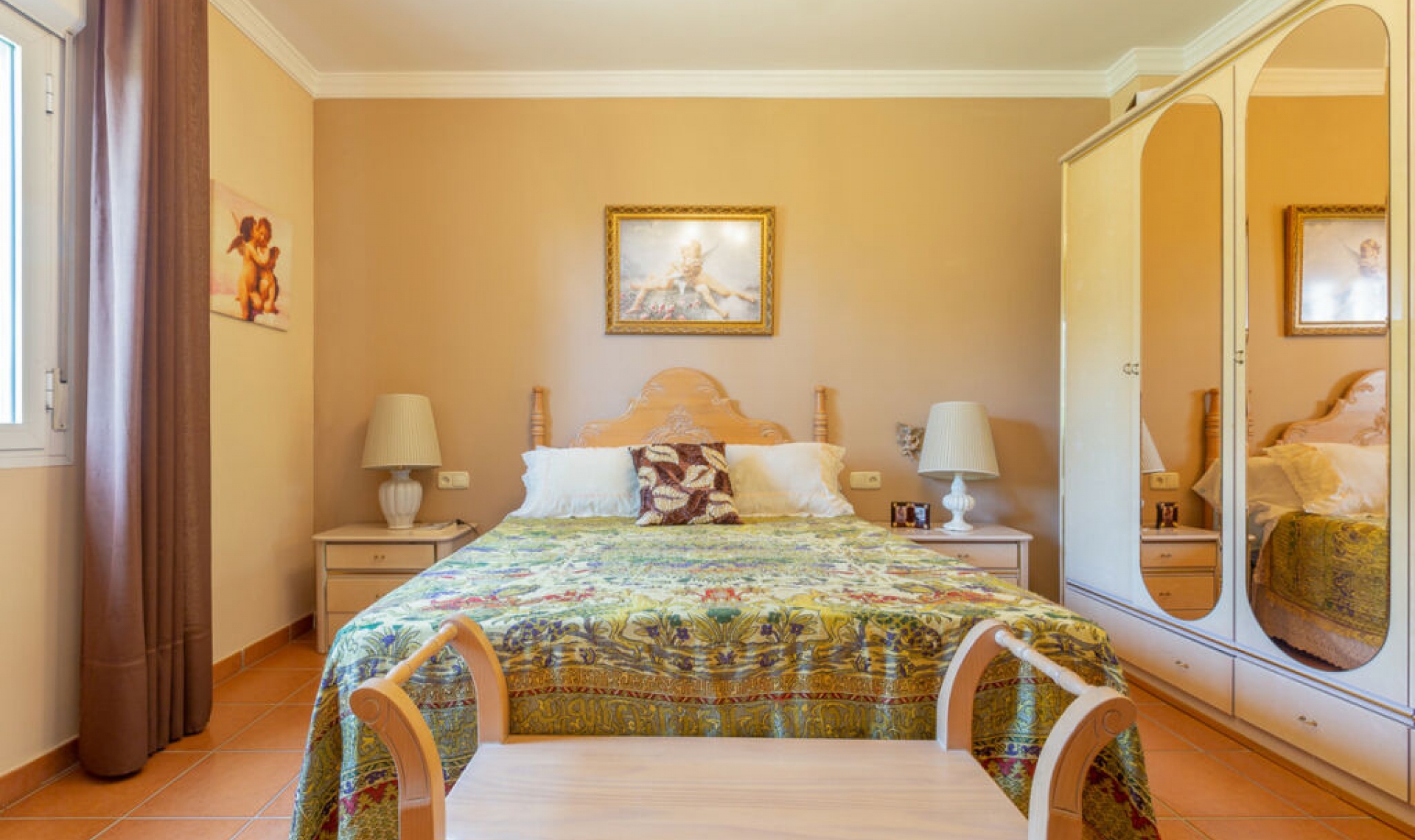 Resale - House -
Marbella