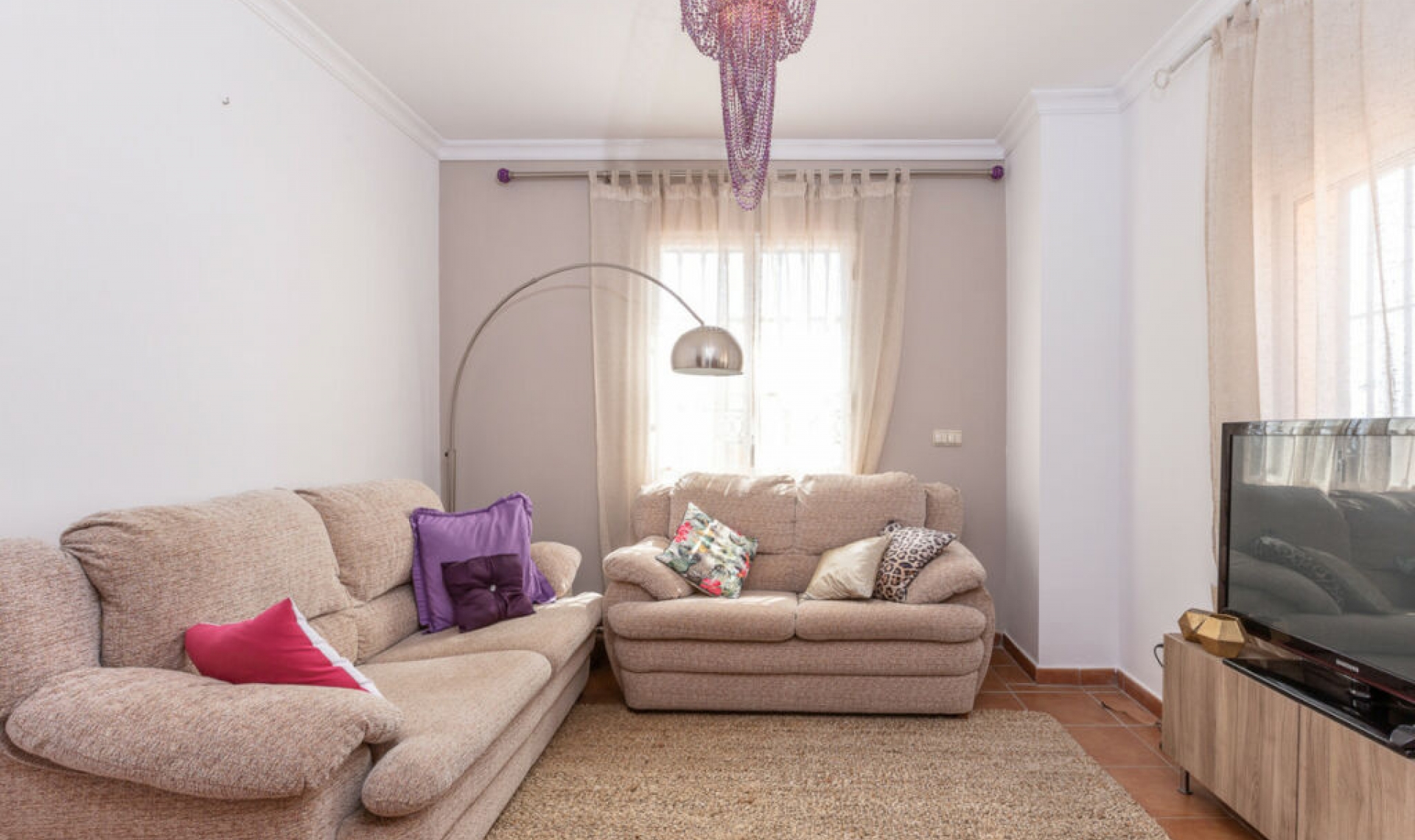 Resale - House -
Marbella