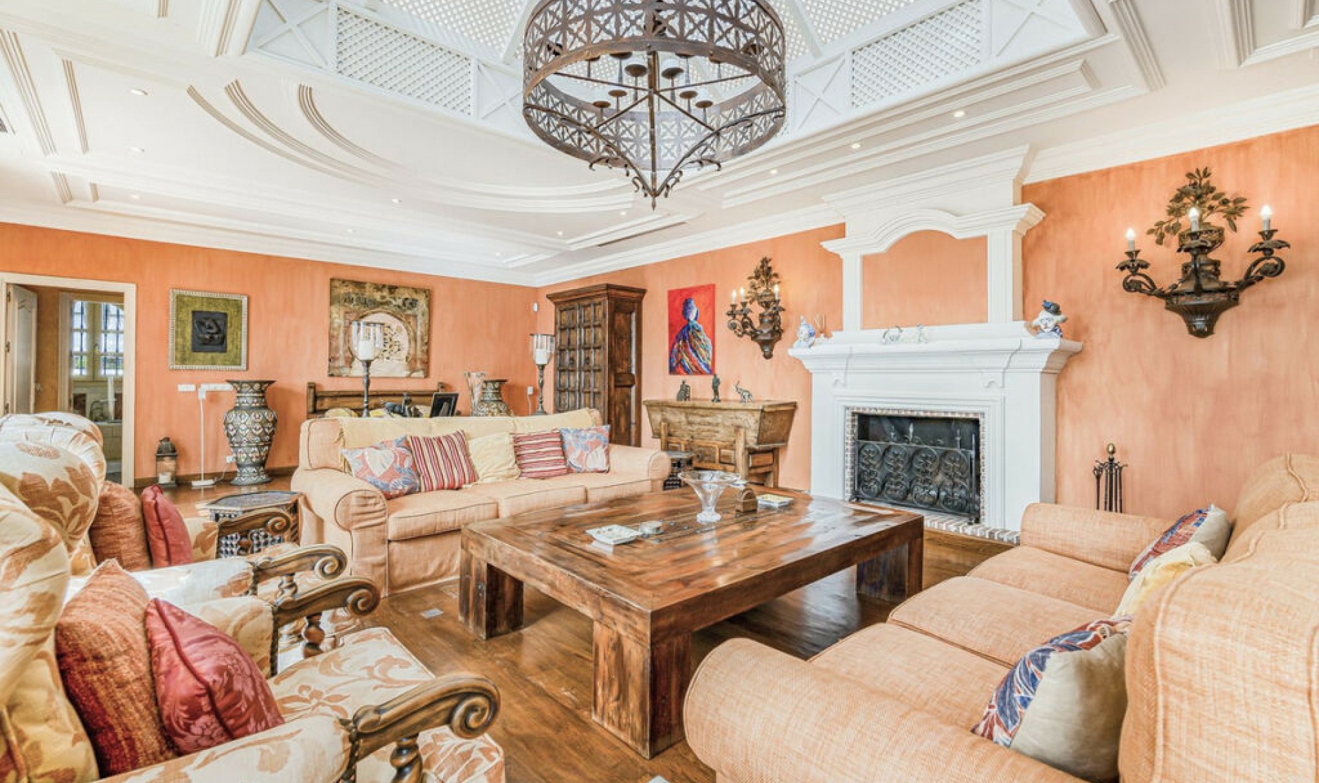 Resale - House -
Marbella