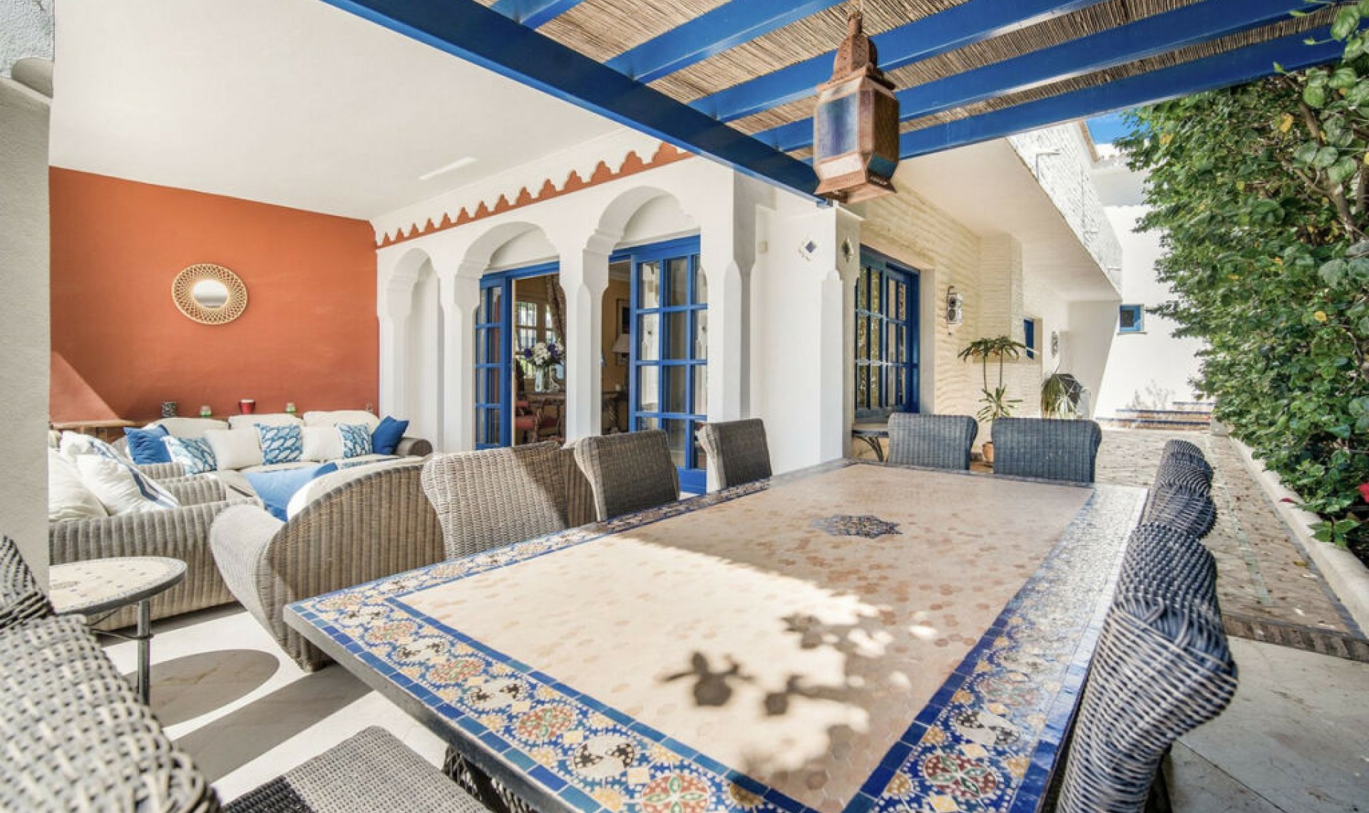 Resale - House -
Marbella