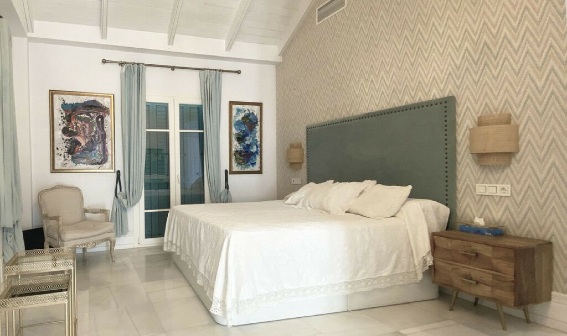 Resale - House -
Marbella