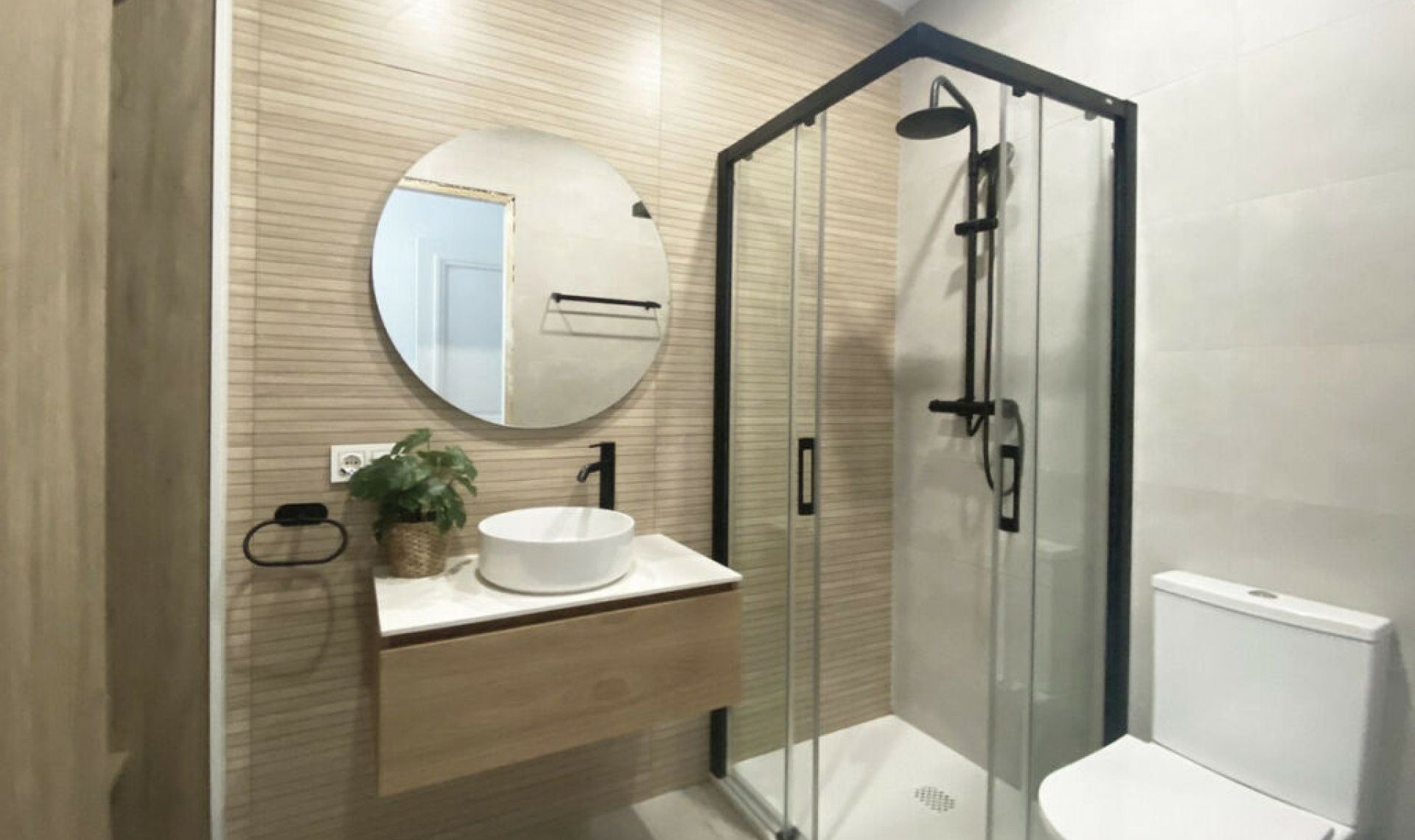 Resale - House -
Marbella